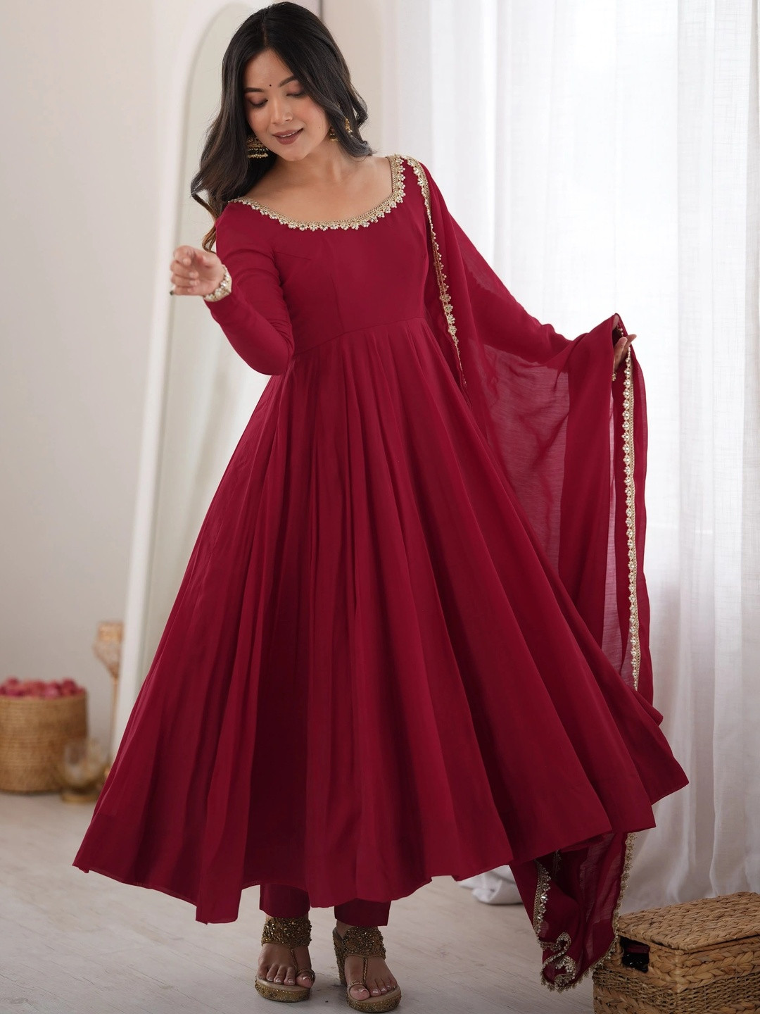 Manahashree fashion Women Thread Work Chanderi Silk Kurta with Palazzos & With Dupatta