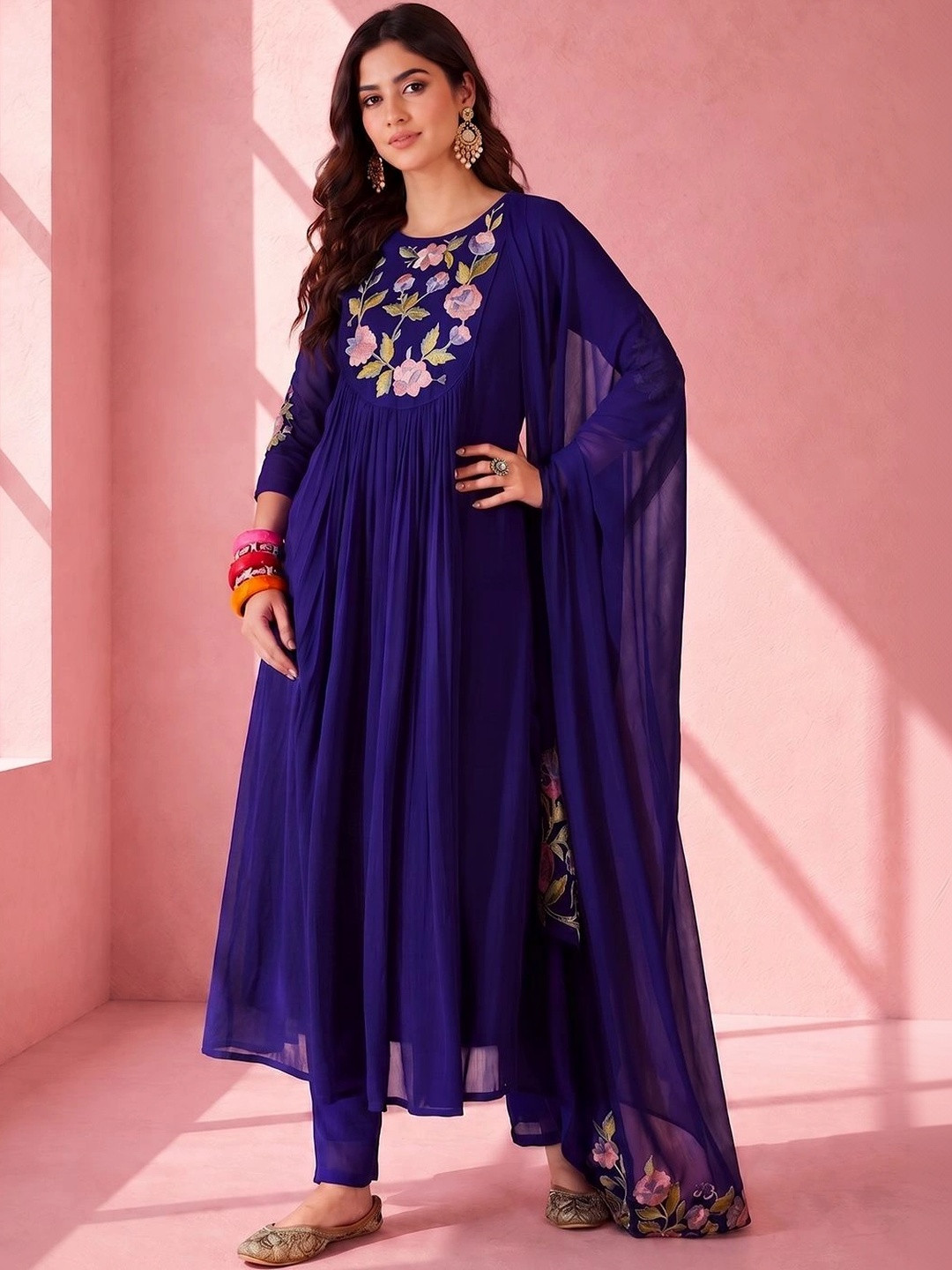 SACi Women Floral Embroidered Empire Thread Work Kurta with Trousers & With Dupatta