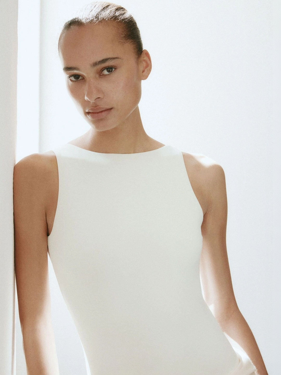 H&M Twist-Detail Thong Body