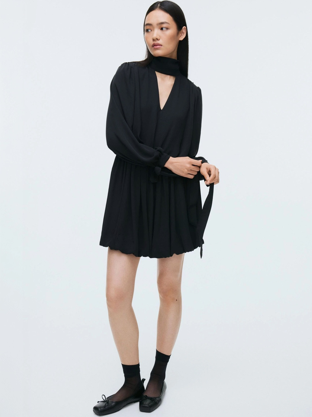 H&M Bow-Detail Dress