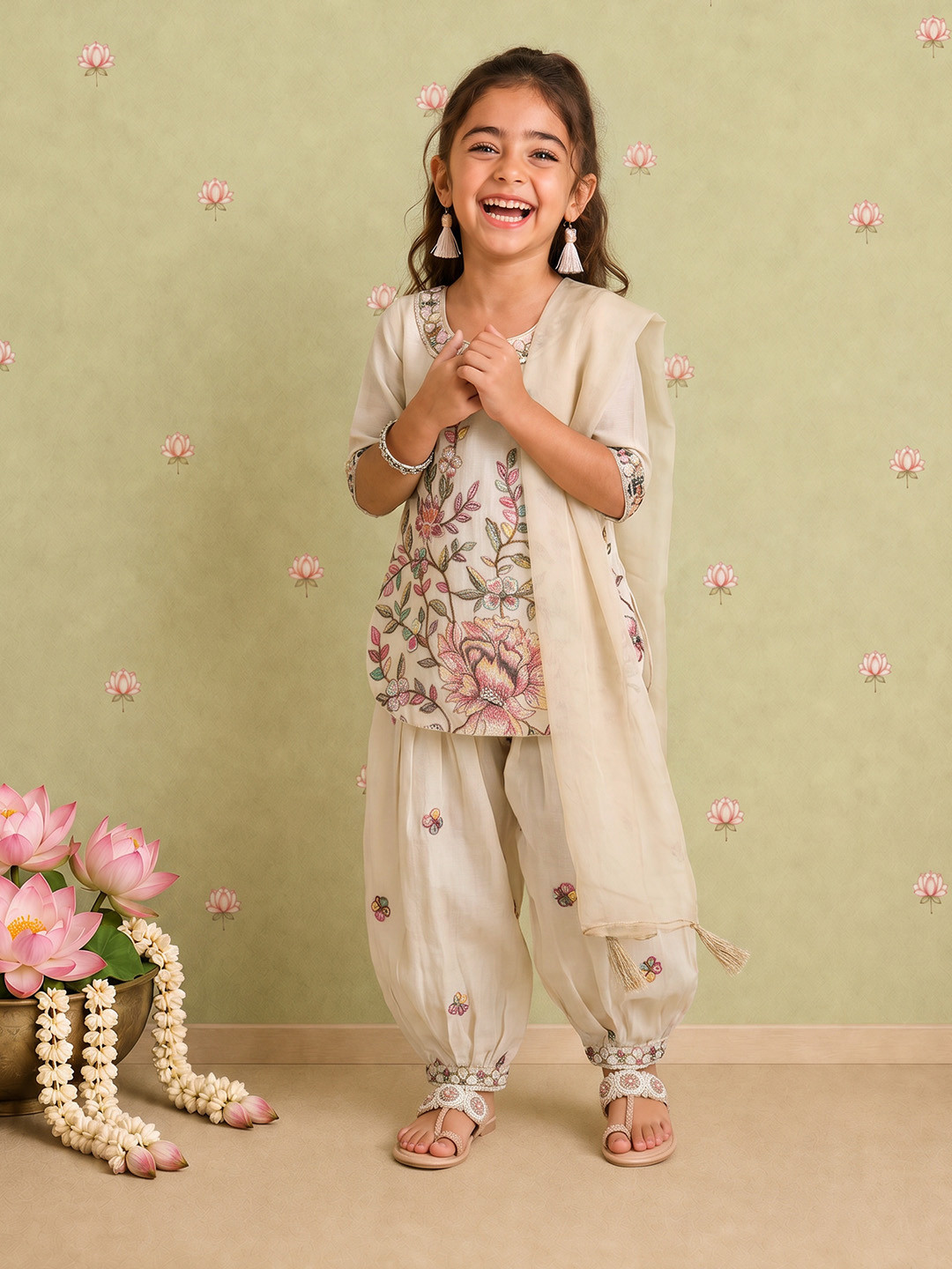 Sangria Girls Floral Embroidered Pure Cotton Kurta Set