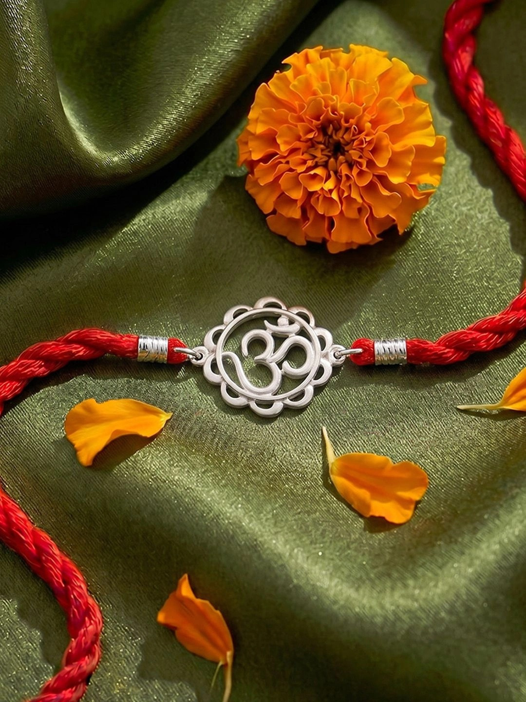 Zavya Thread Rakhi