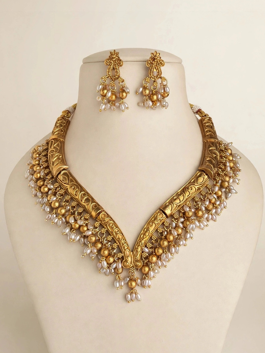 MOHATI Gold-Plated Antique Stone Studded & Beaded Necklace and Earrings