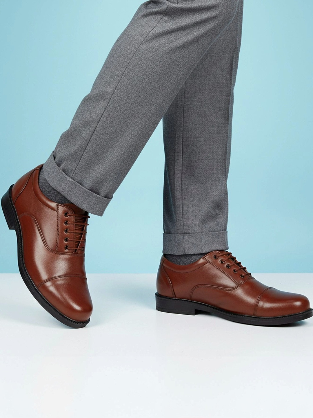 Vitoria Men Round Toe Lace-Ups Oxfords Formal Shoes With Cap