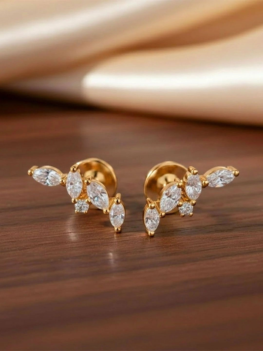 VAMA Geometric Studs Earrings