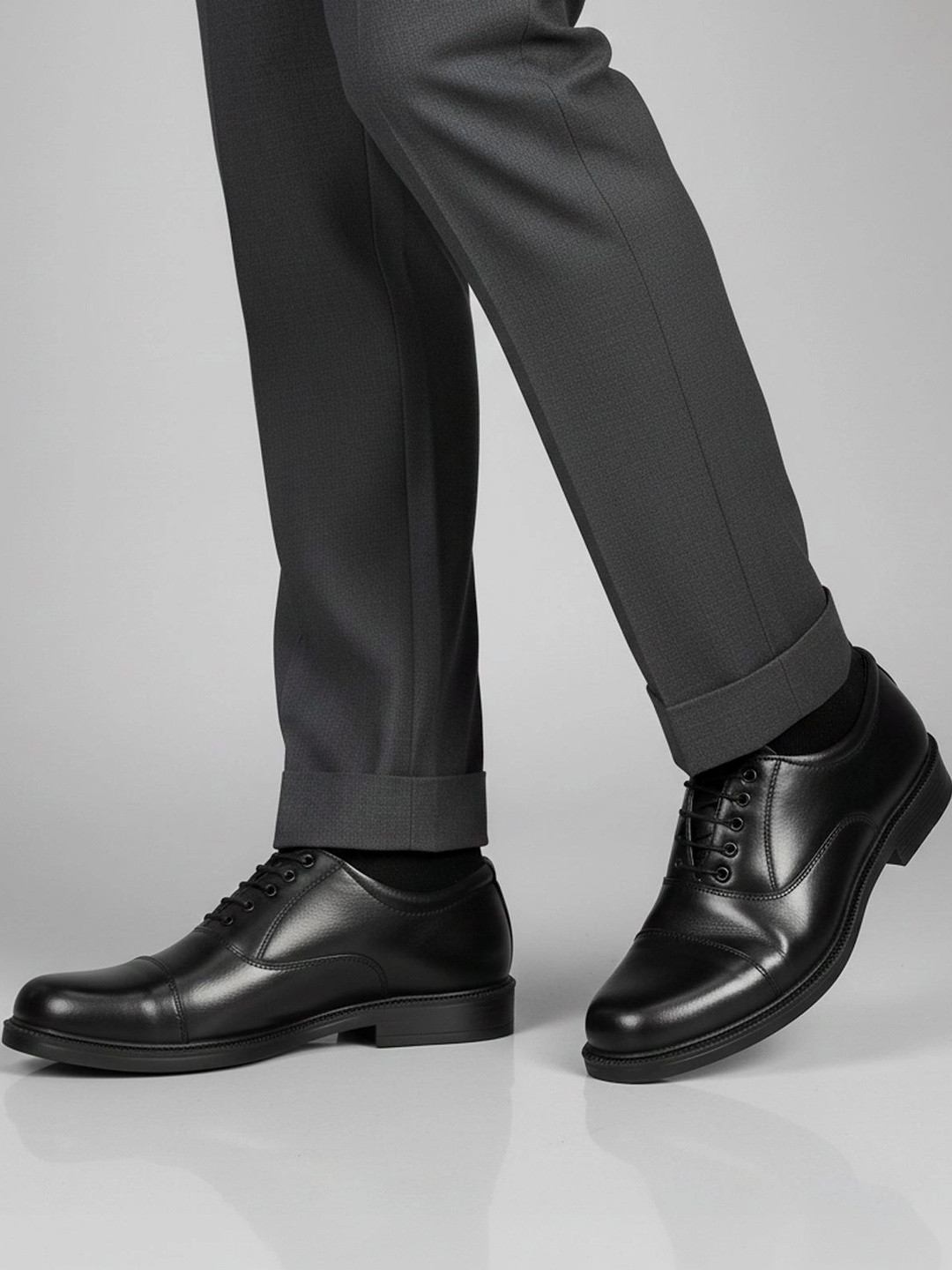 Vitoria Men Round Toe Lace-Ups Oxfords Formal Shoes With Cap