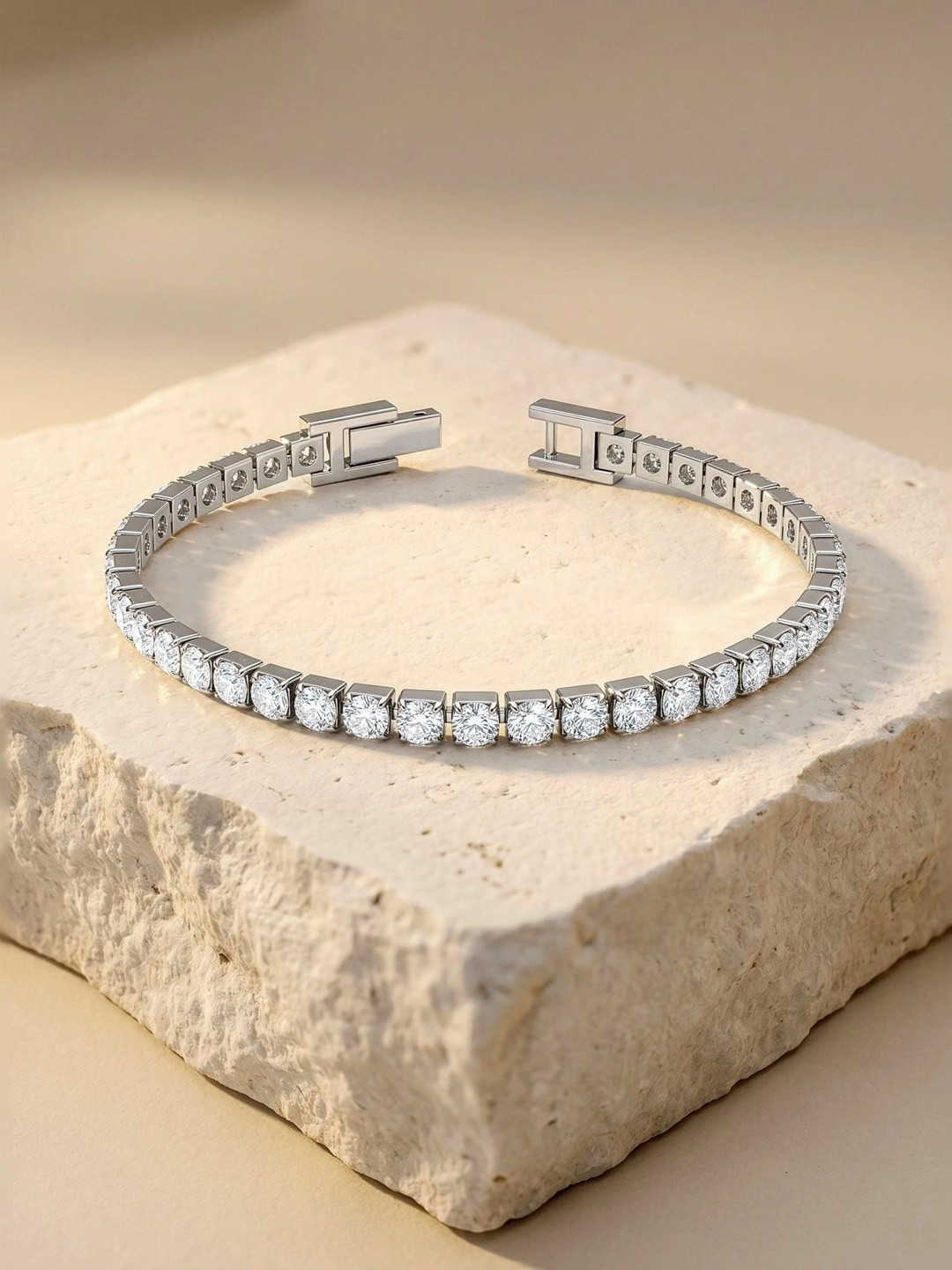 IXIA by Giva Women Crystals Rhodium-Plated Link Bracelet