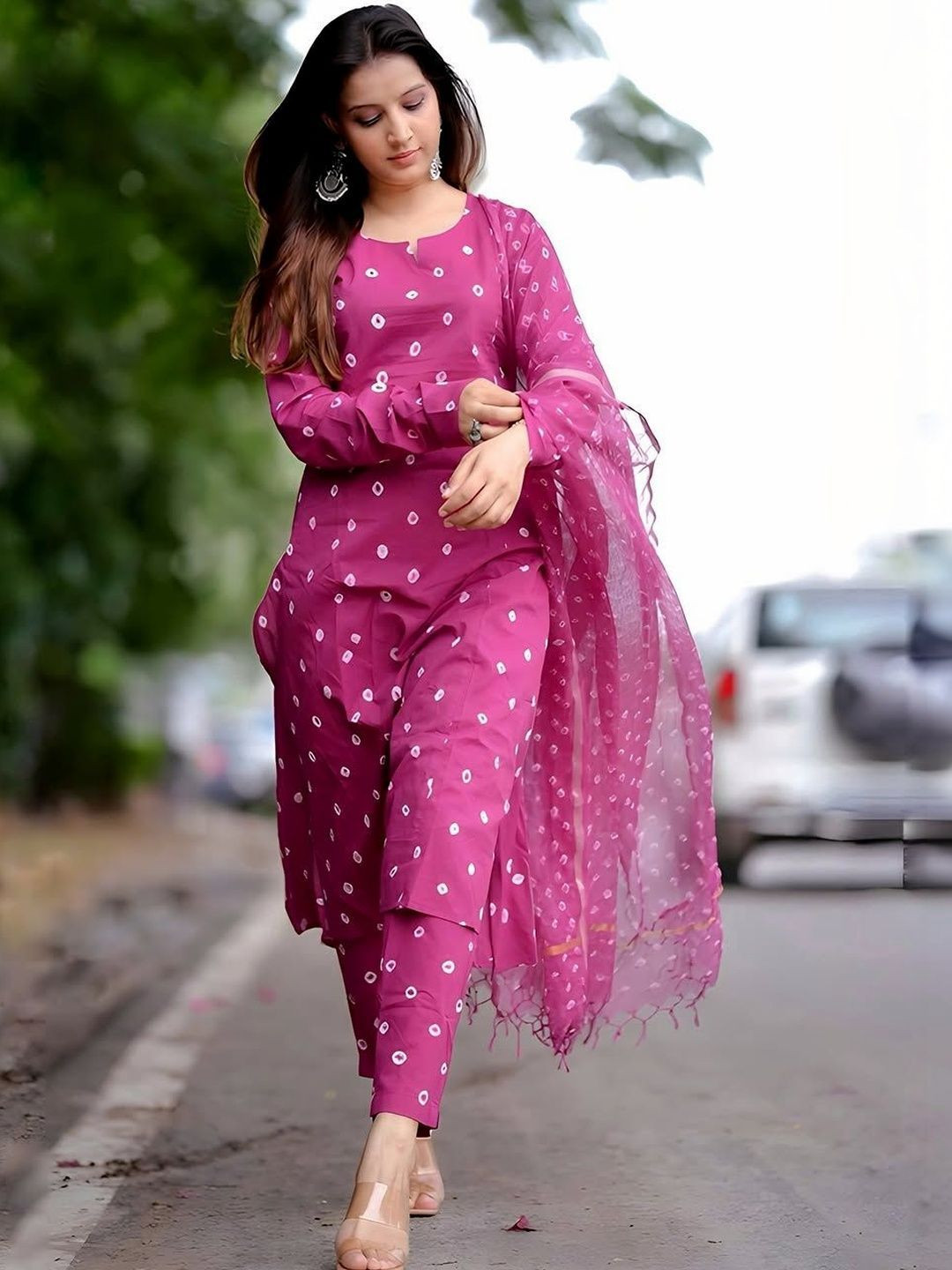 kalakasuti Women Dyed Regular Pure Cotton Kurta with Trousers & With Dupatta