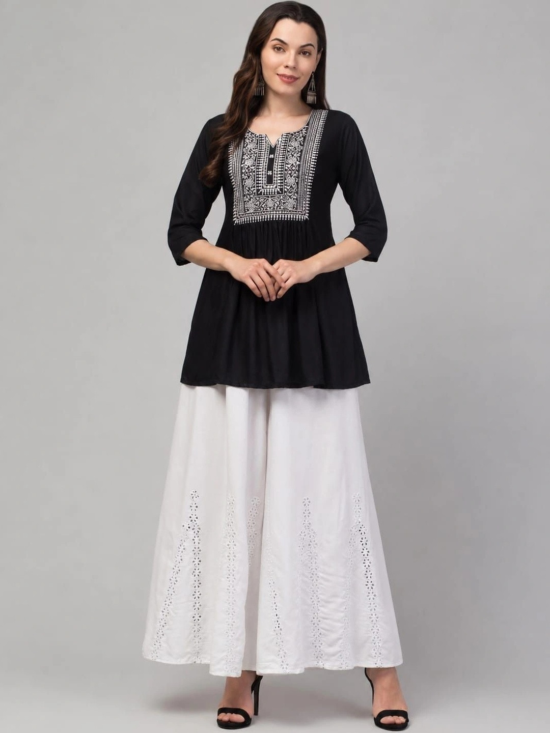 DIAMOND RUBY Women Ethnic Motifs Embroidered Empire Thread Work Kurti with Palazzos