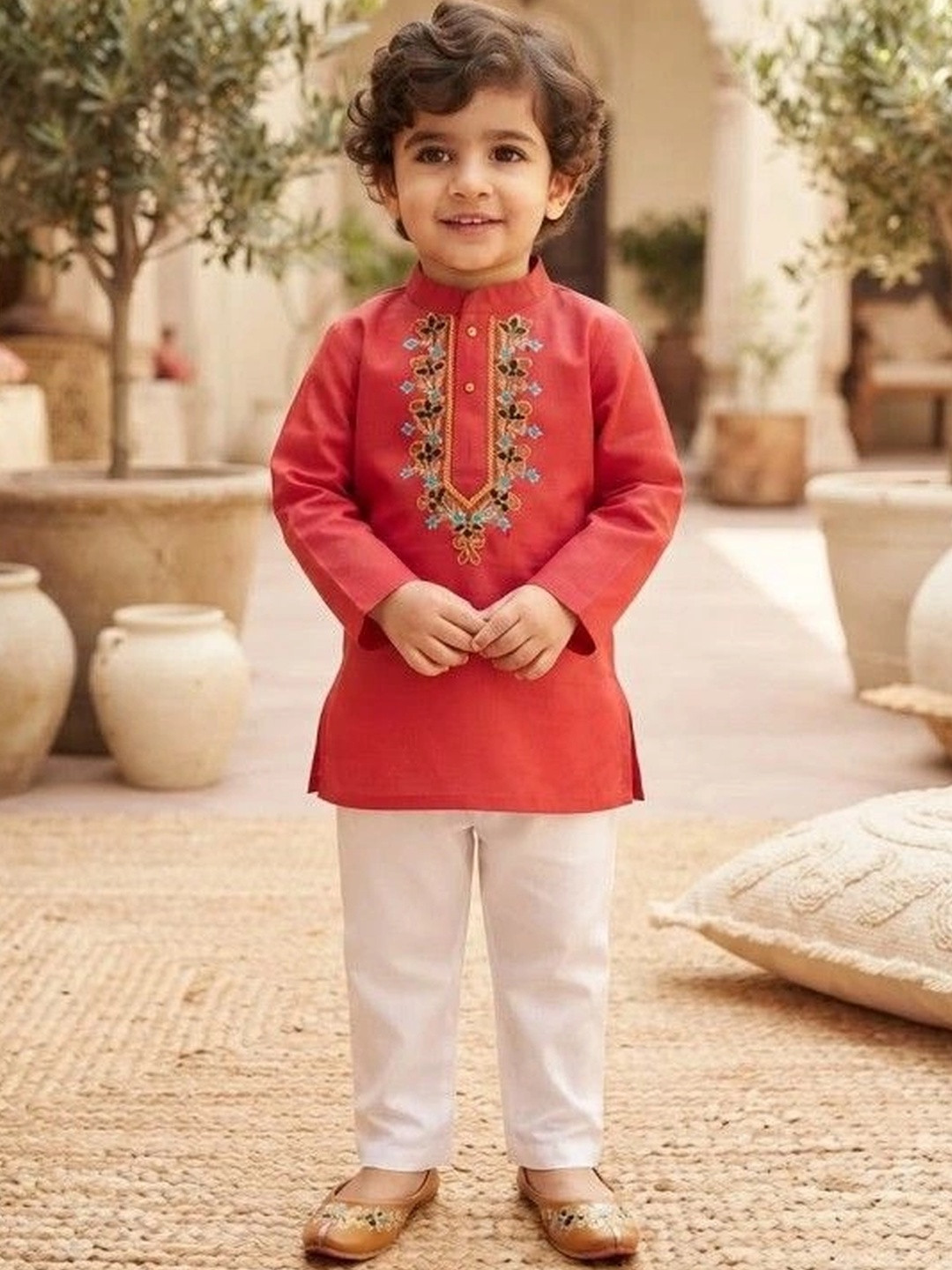 NEW GEN Boys Ethnic Motifs Embroidered Regular Thread Work Pure Cotton Kurta with Trousers