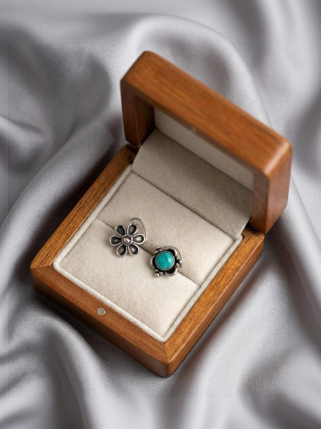 FIROZA Silver-Plated Turquoise Stud Nosepin