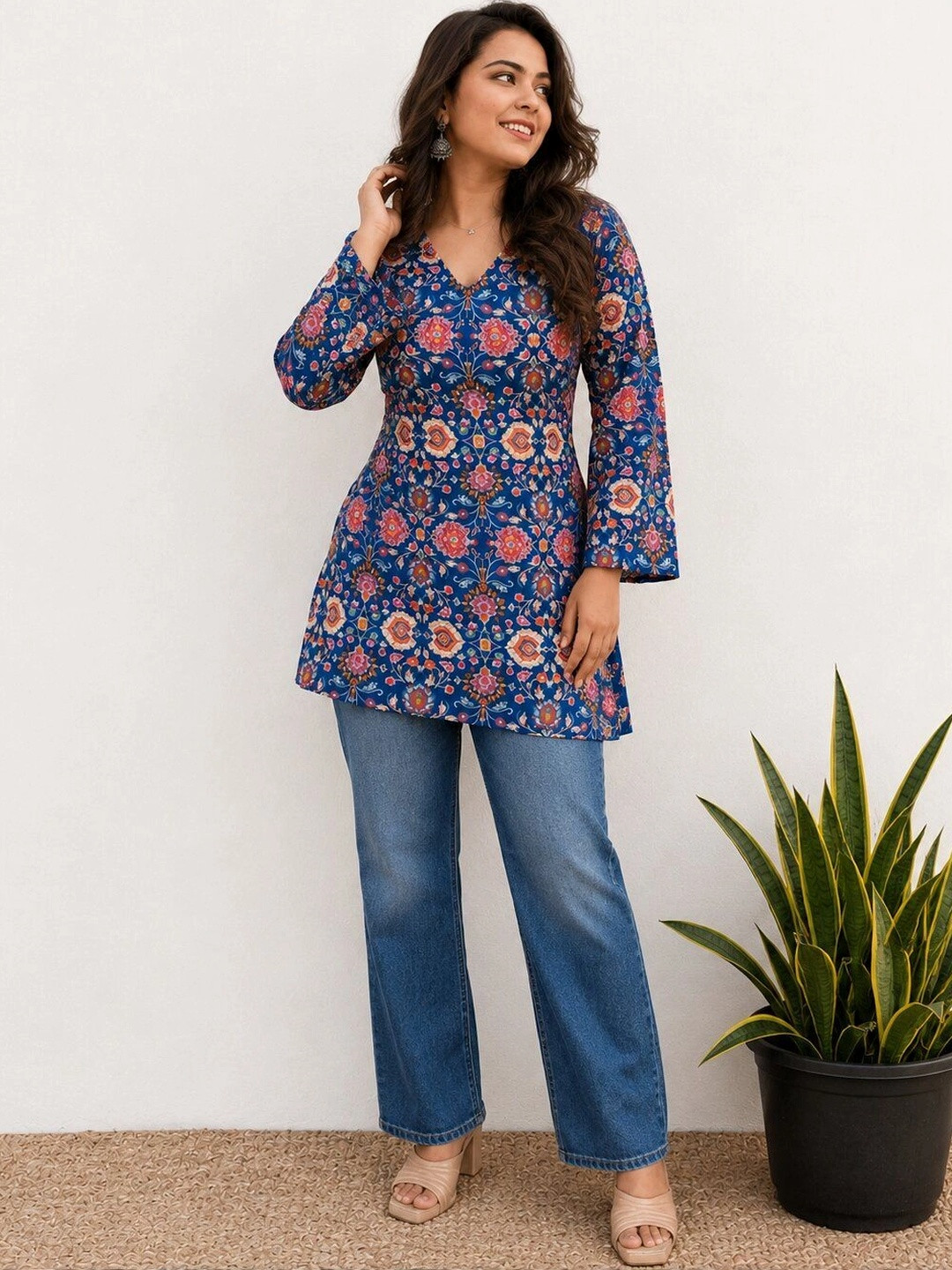 RAJAM Floral Printed V-Neck Pure Cotton Kurti