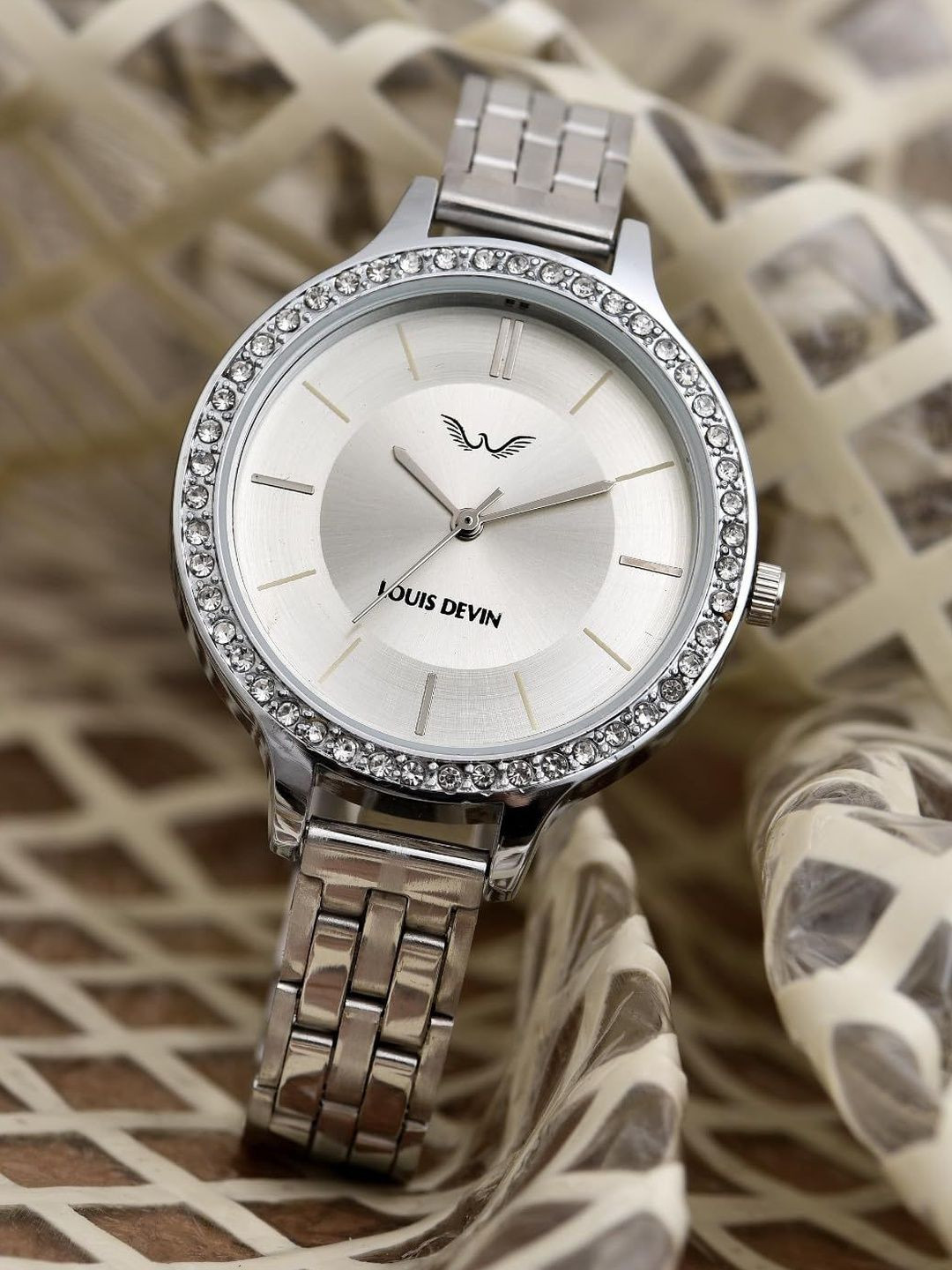LOUIS DEVIN Women Brass Dial & Stainless Steel Straps Analogue Watch LD-L197-SLV-CH