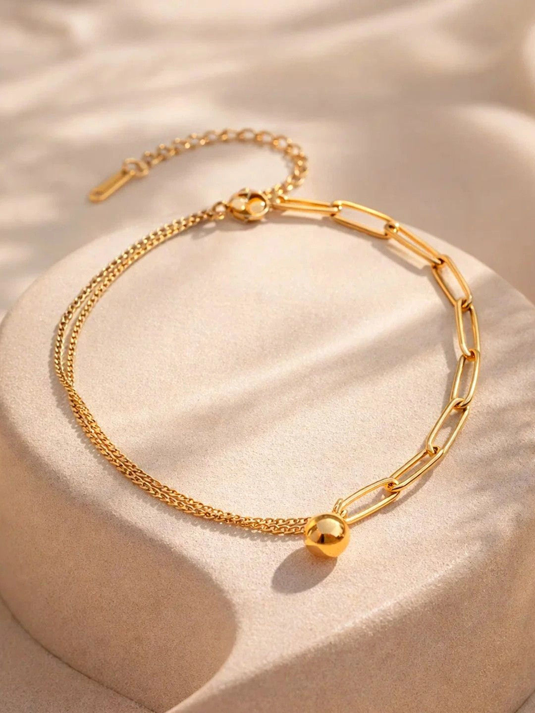 Rubans Demifine 18k Gold Plated Stainless Steel Paperclip Chain Ball Anklet