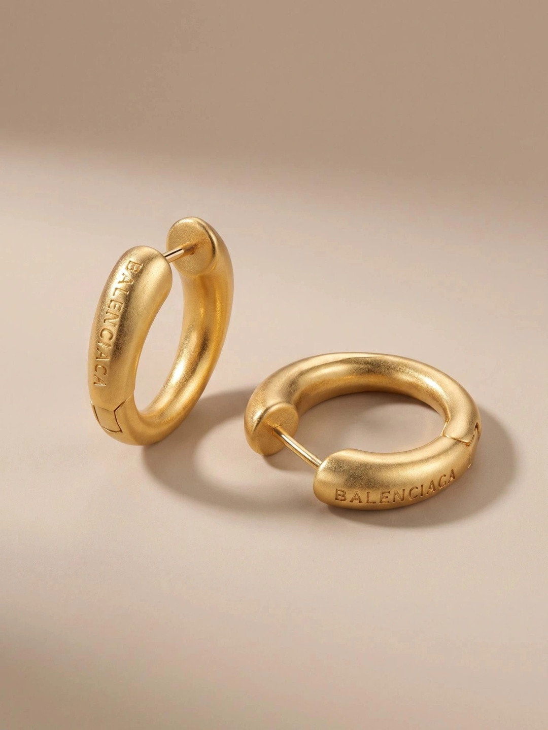 MYKI Gold-Plated Contemporary Hoop Earrings