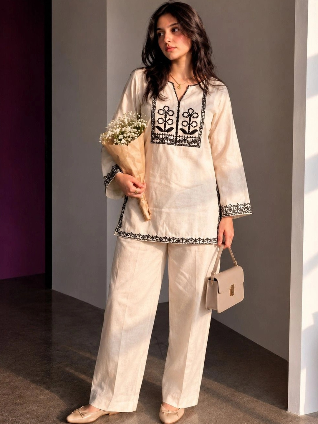Twika Women Ethnic Motifs Embroidered Regular Thread Work Kurta with Trousers