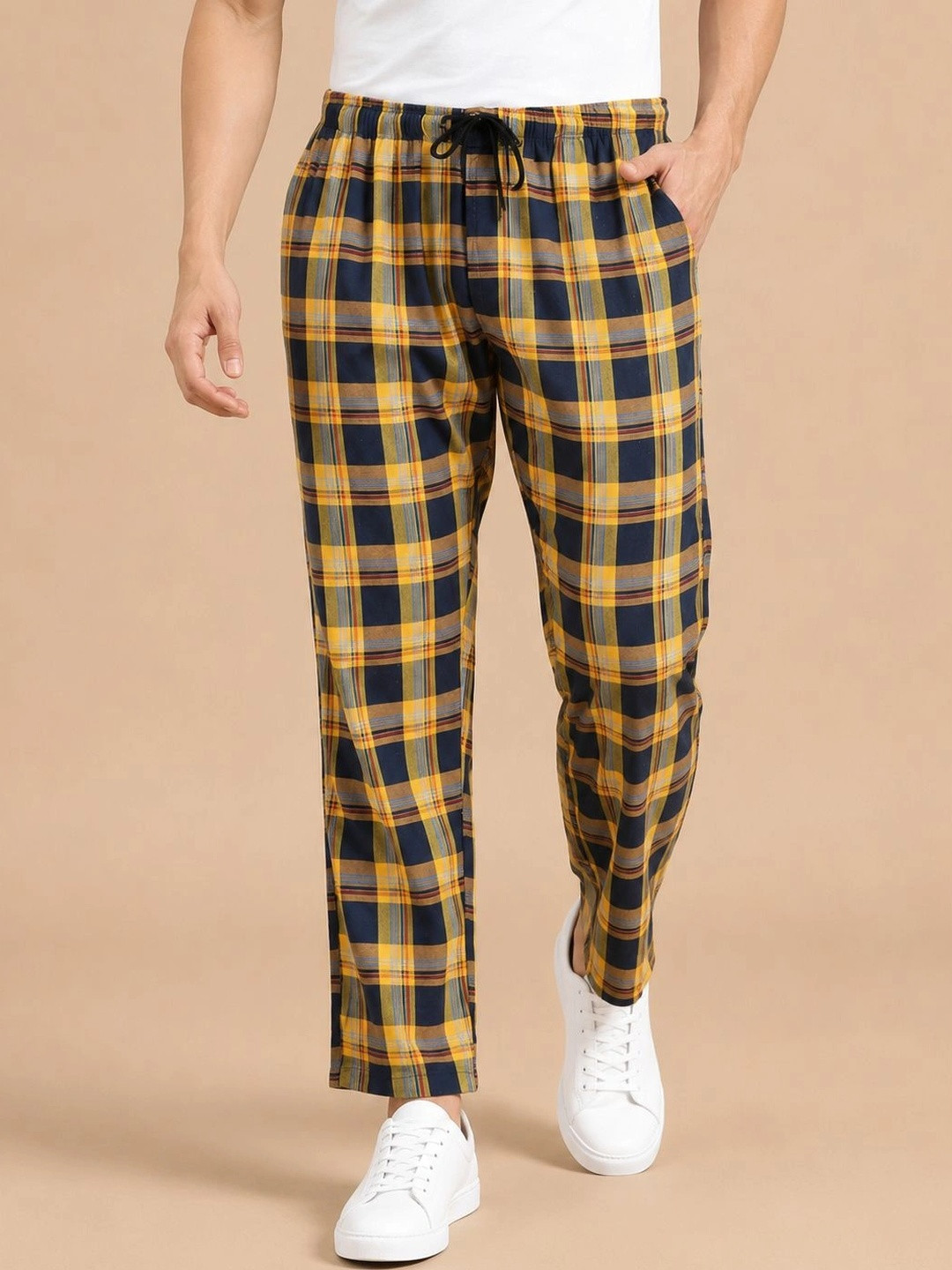 The Roadster Lifestyle Co Men Checked Pure Cotton Mid-Rise Relaxed Fit Lounge Pants