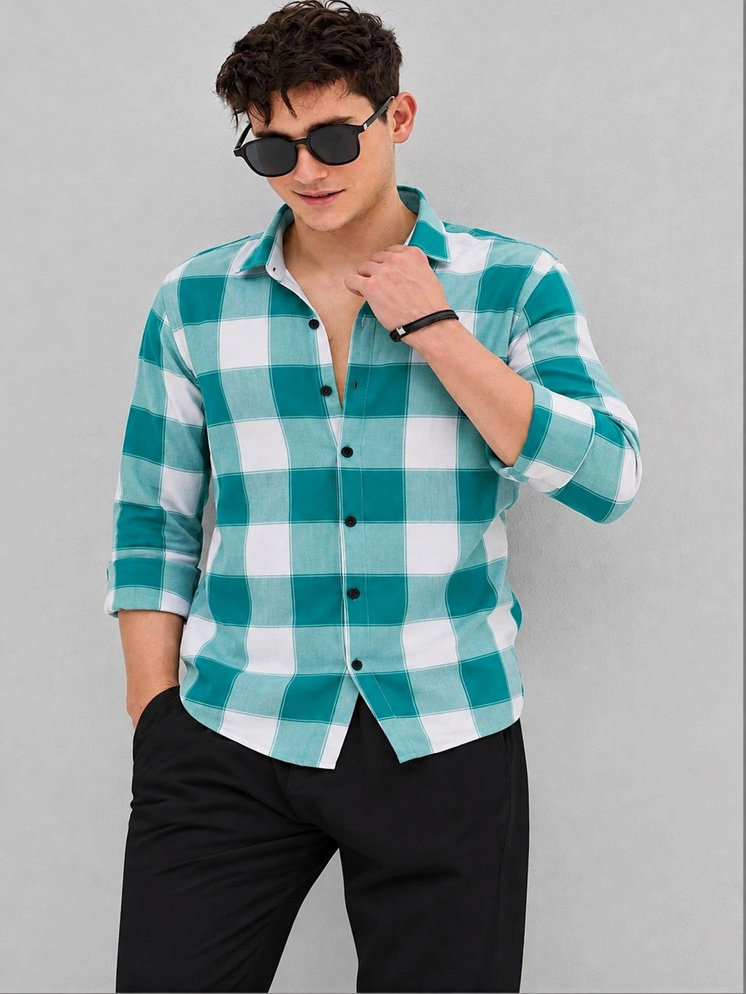 Ravyaah hub Men Buffalo Checks Checked Casual Shirt