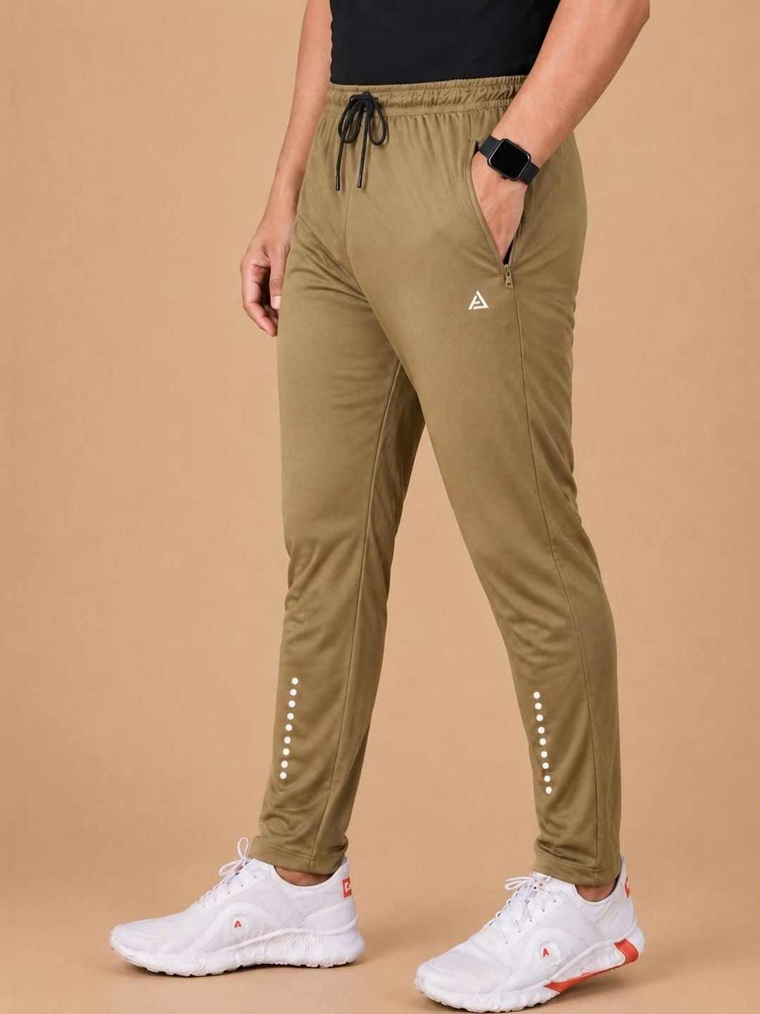 AVOLT Men Black Printed Track Pant