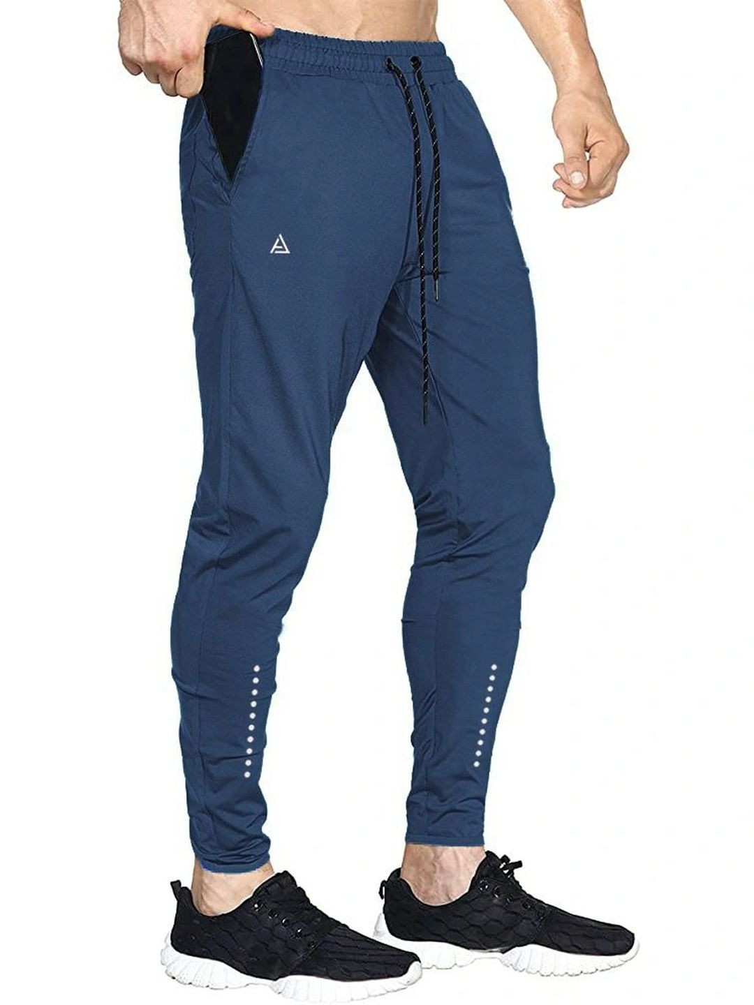 AVOLT Men Black Printed Track Pant