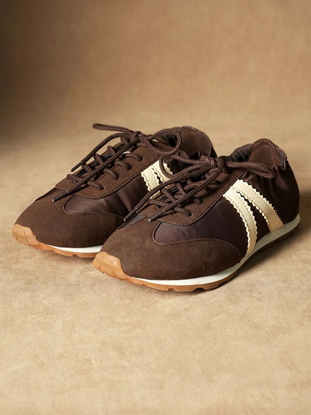 Theater Women Fuji Brown Canvas Lace Up Casual Shoes