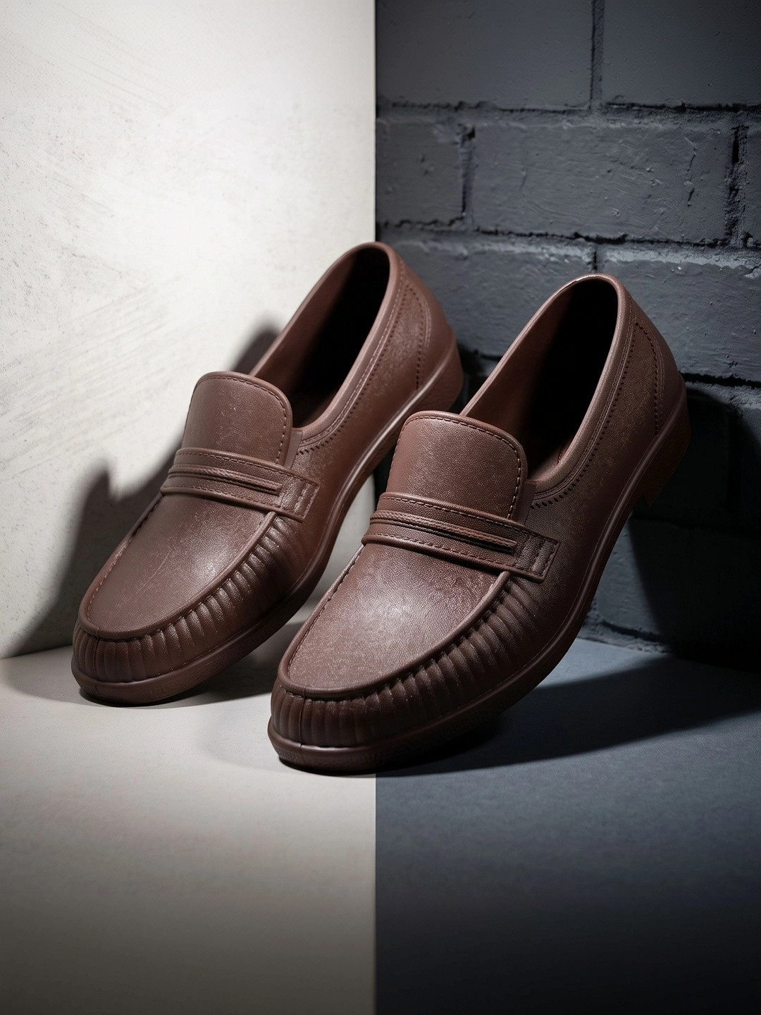 Ajanta Men Textured Formal Loafers