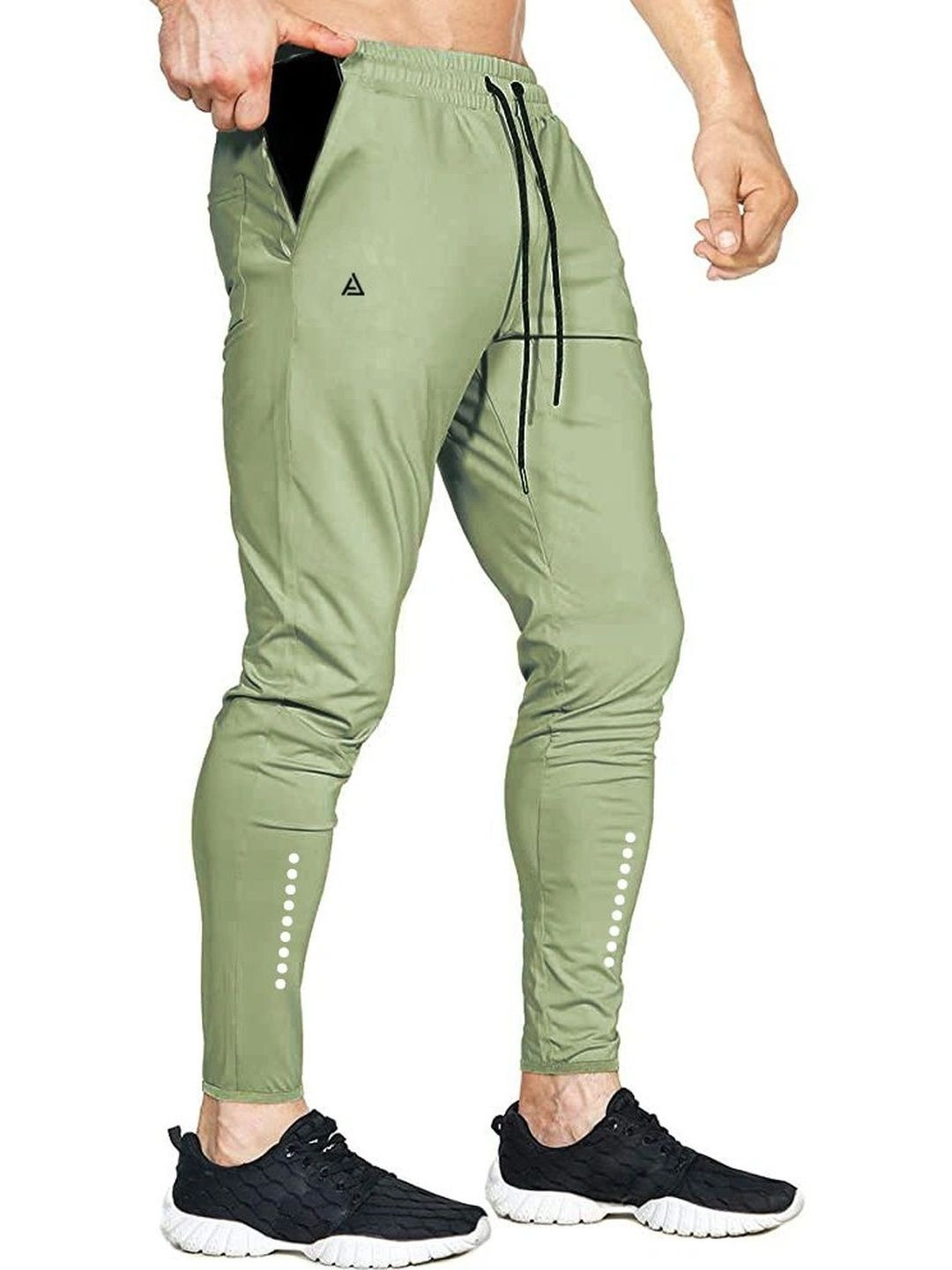 AVOLT Men Black Printed Track Pant