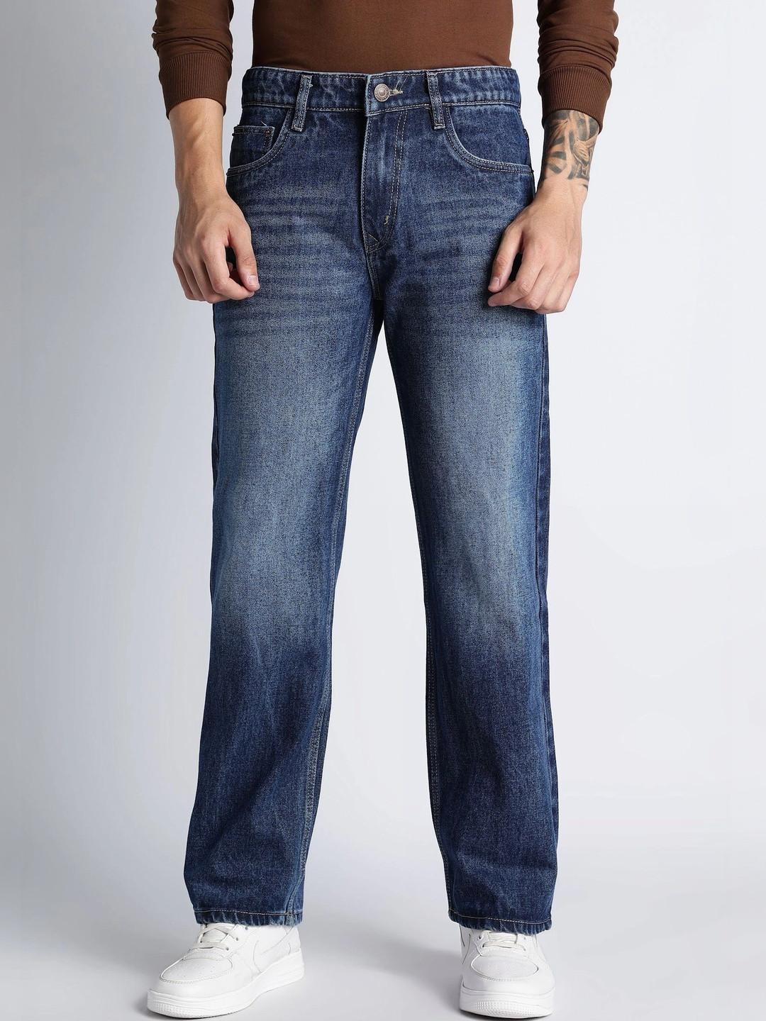 ONSYLE Men Straight Fit Mid-Rise Low Distress Light Fade Jeans