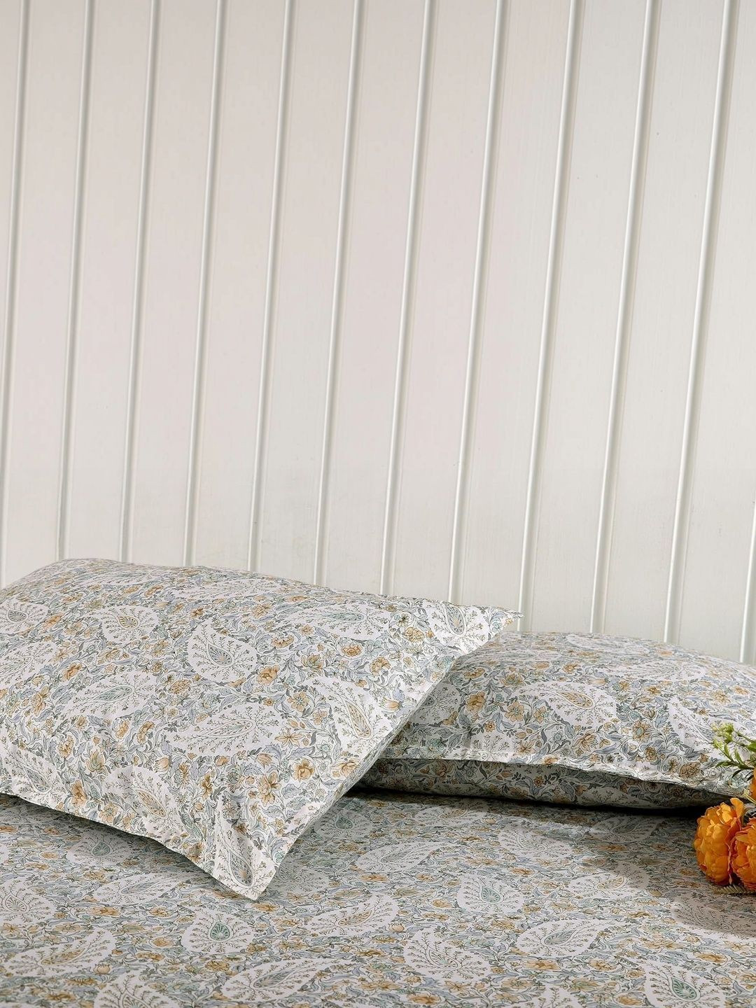 RD TREND Grey 144 TC Bedsheet with 2 Pillow Covers