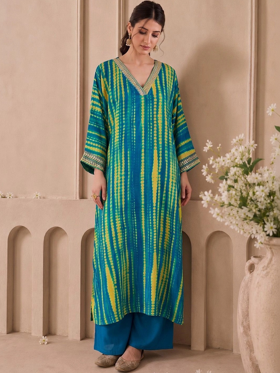 Varanga Women Dyed Regular Thread Work Kurta with Palazzos