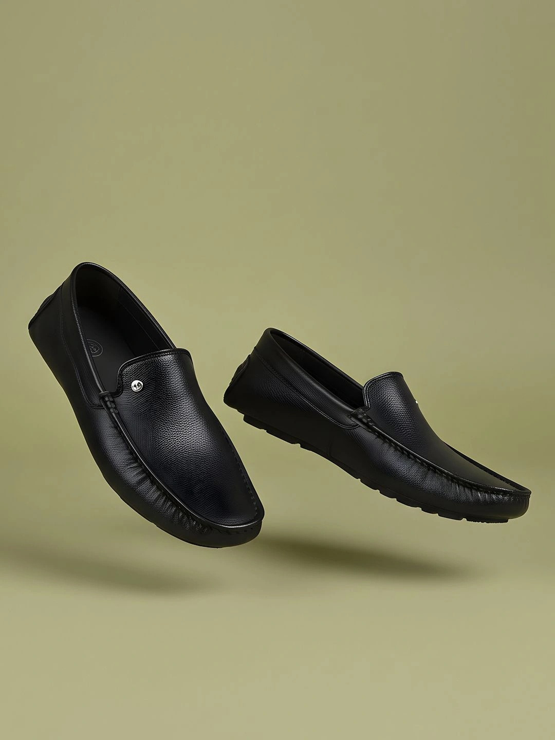 Metro Men Black Leather Loafers