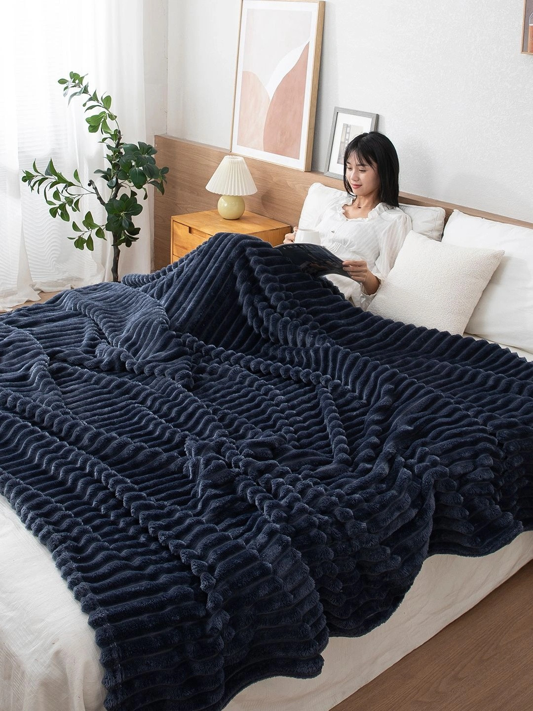HOKIPO Grey Fleece AC Room 210 GSM Blanket