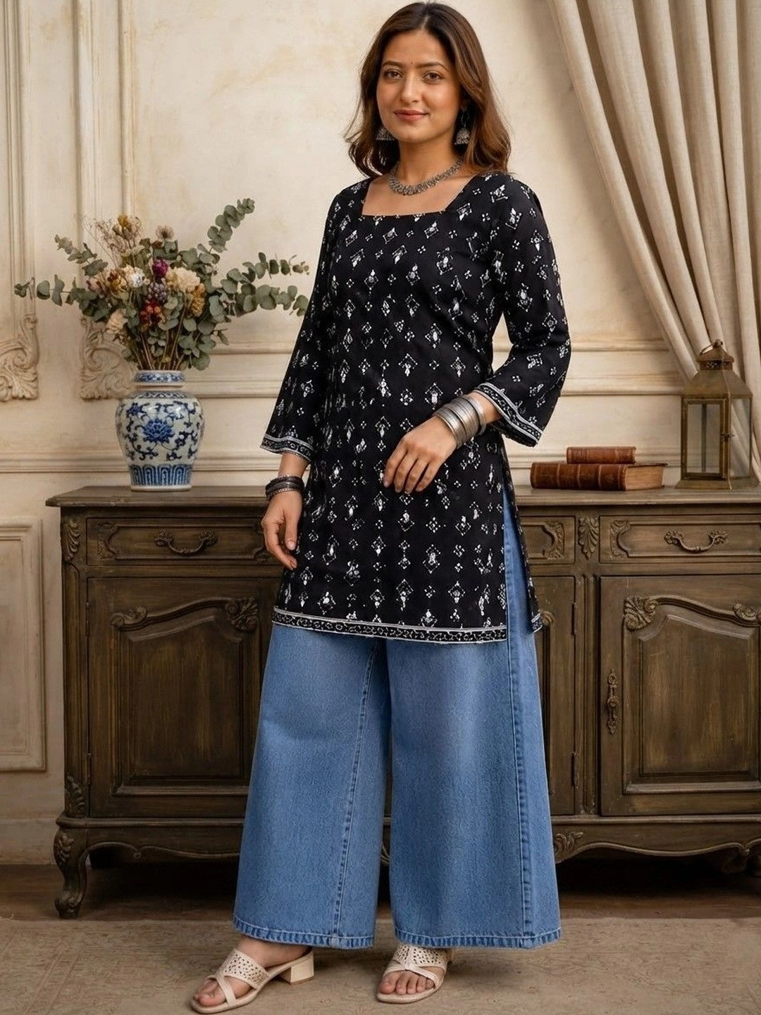 Sangria Ethnic Motifs Printed Square Neck Pure Cotton Kurti