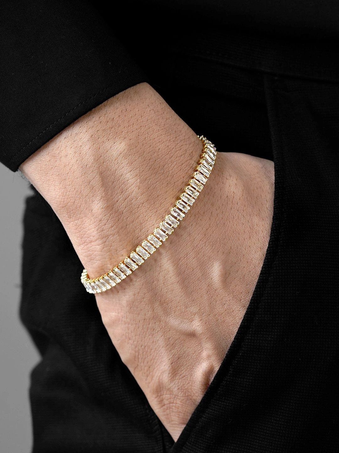 SWASHAA Men Brass Gold-Plated Link Bracelet