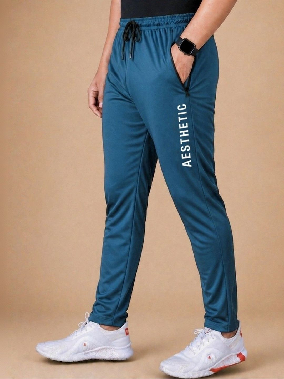 AVOLT Men Regular Fit Typography Training Joggers