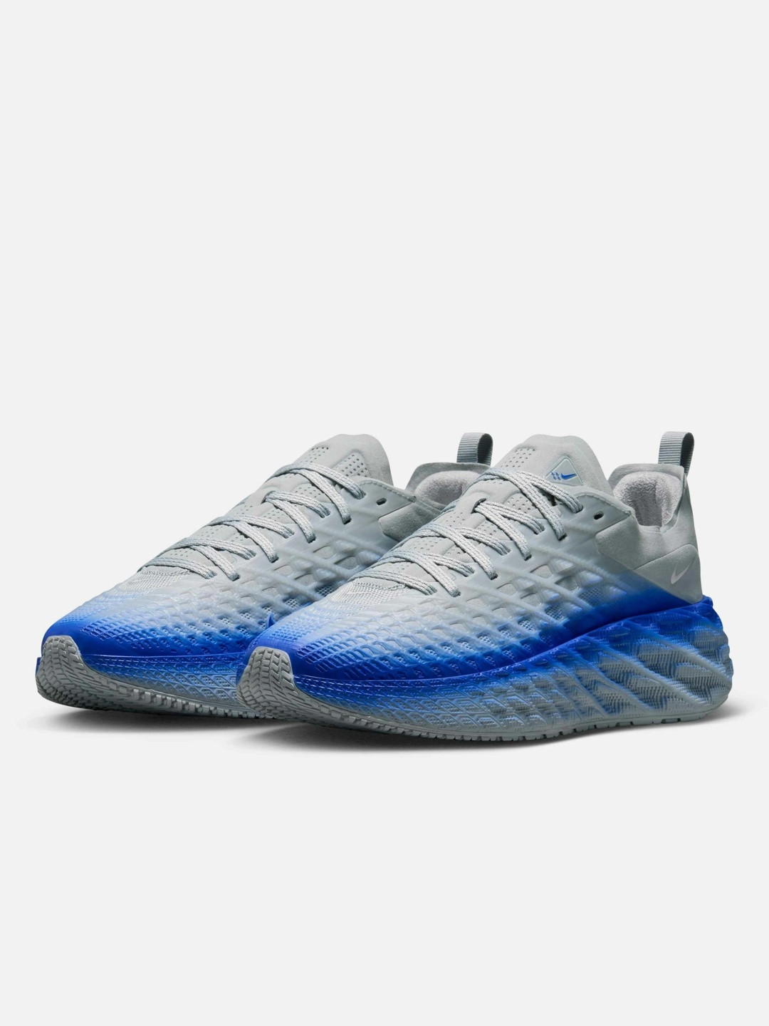 Nike Men Textured Sneakers