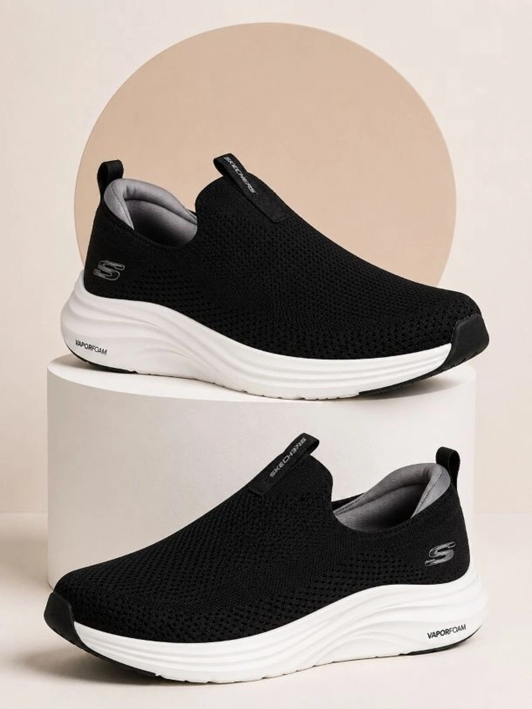 Skechers Men Textured Sneakers