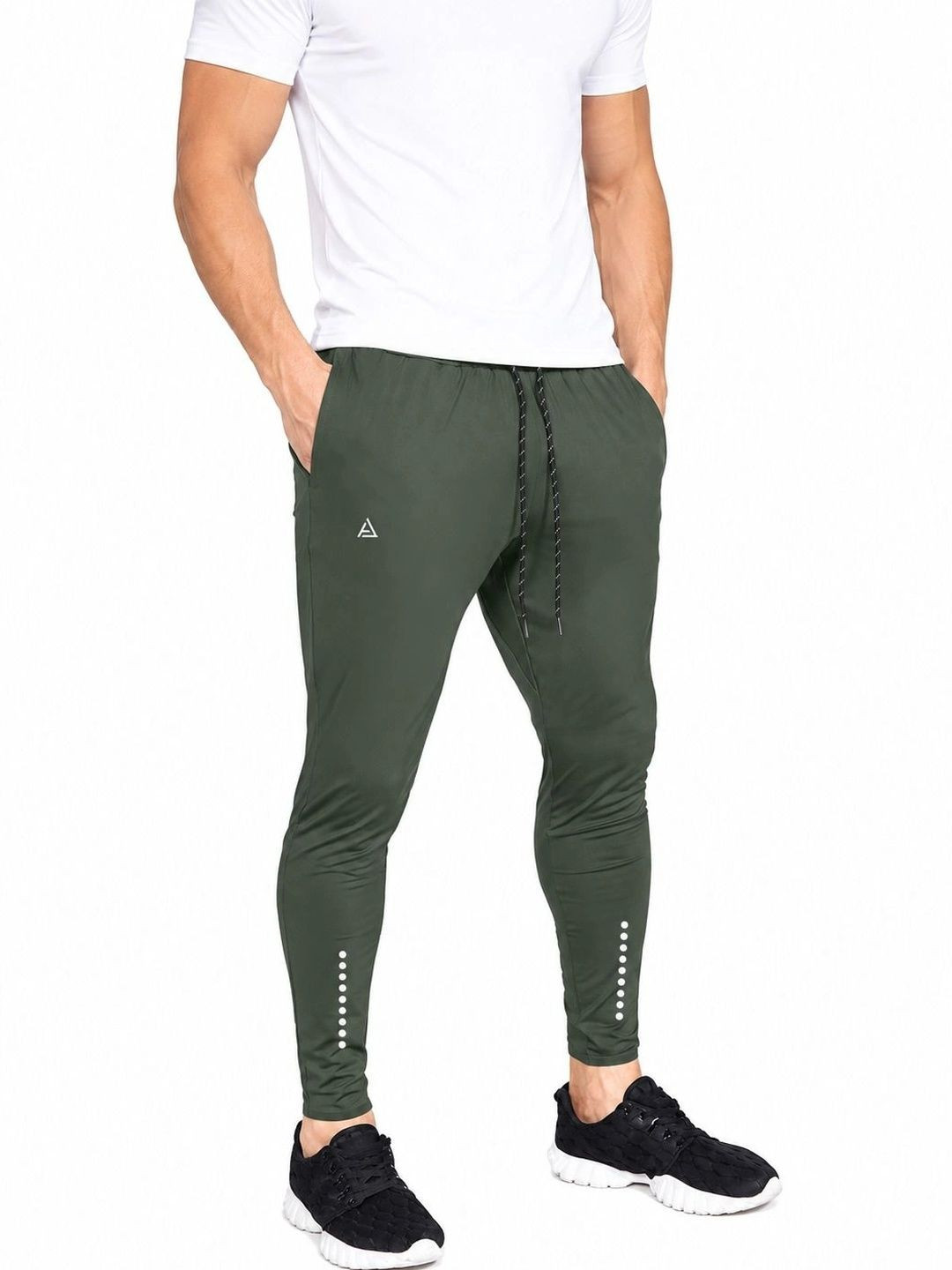 AVOLT Men Black Printed Track Pant