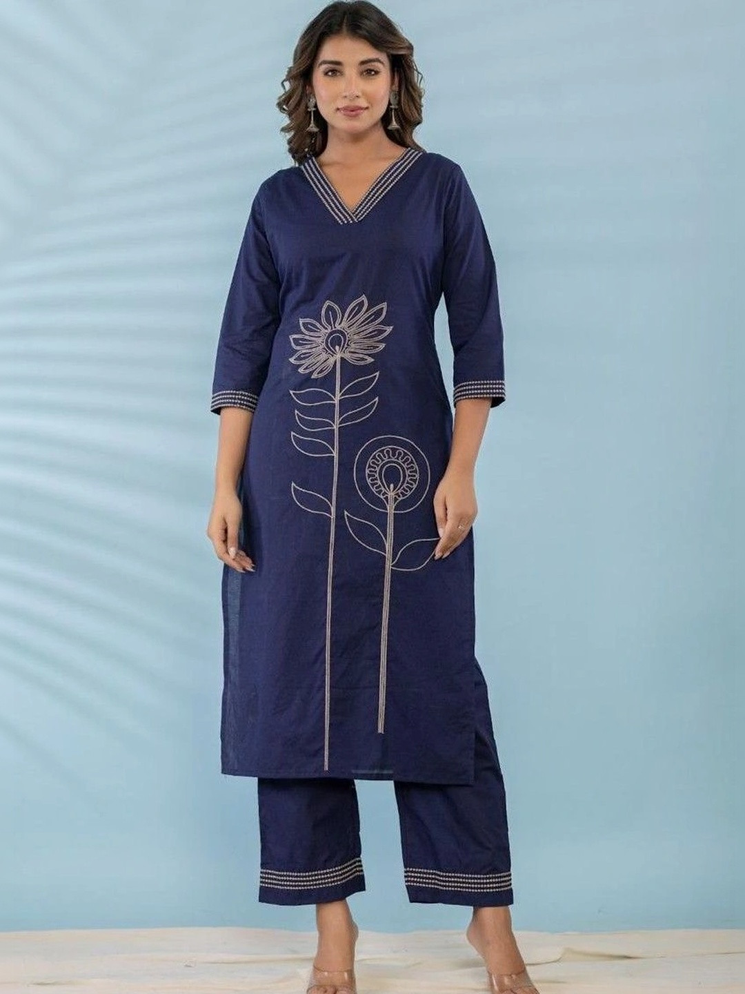 GHUMMAN SONAKSHI Women Floral Embroidered Regular Thread Work Pure Cotton Kurta & Palazzos