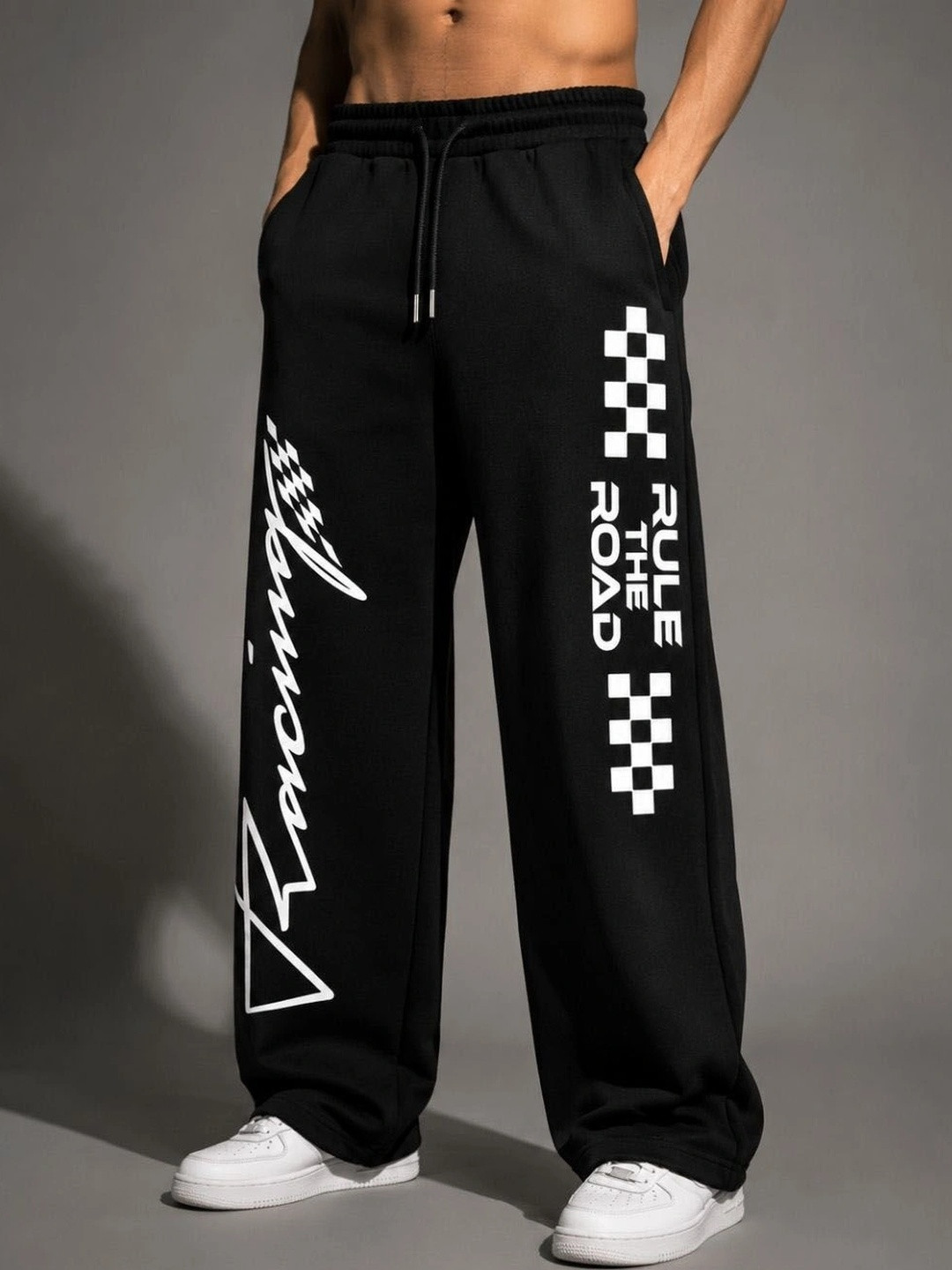 CLOTH N CODE Men Printed Relaxed Easy Wash Trousers