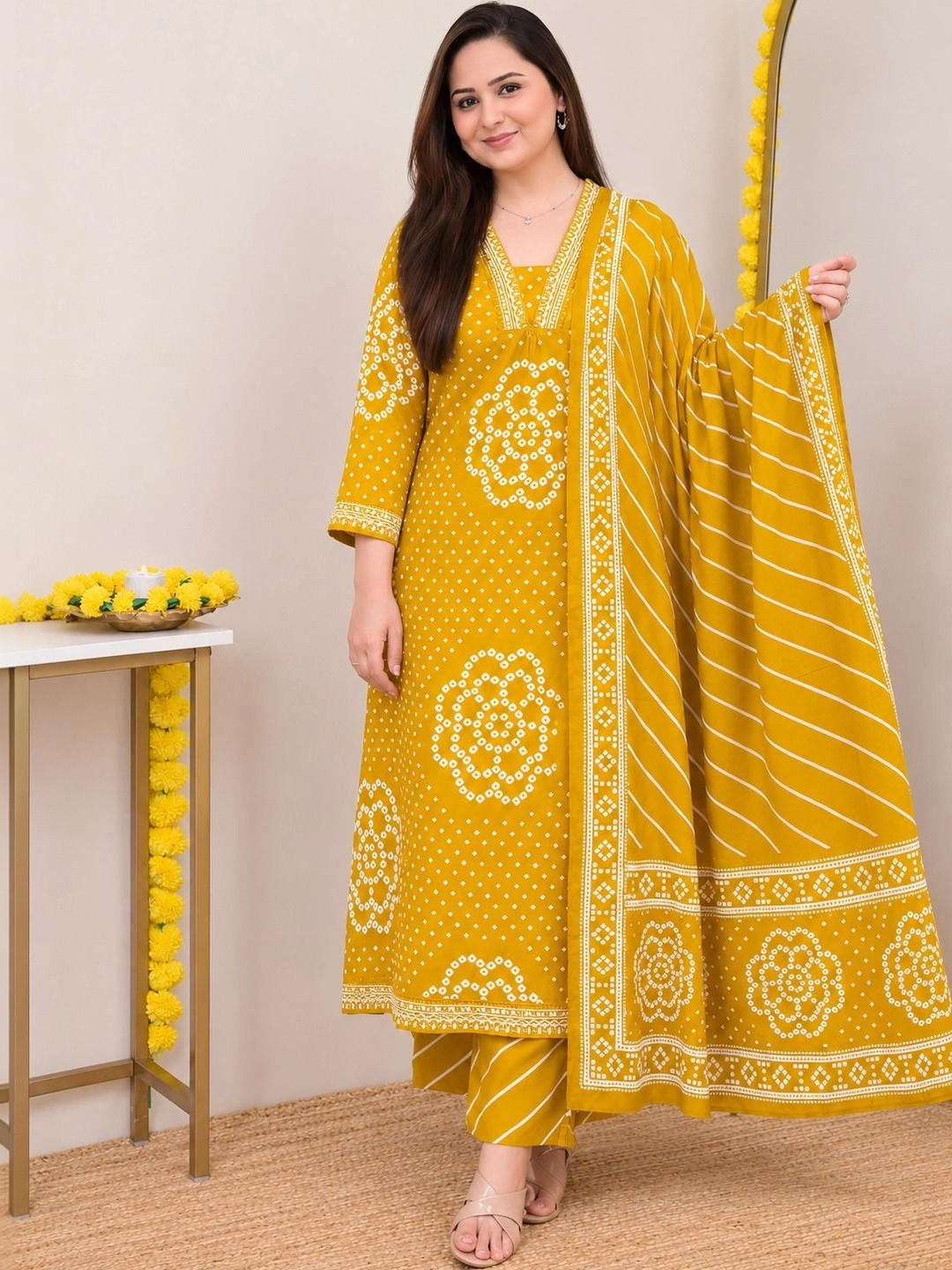 Vnyashri Women Ethnic Motifs Printed Regular Kurta with Trousers & With Dupatta
