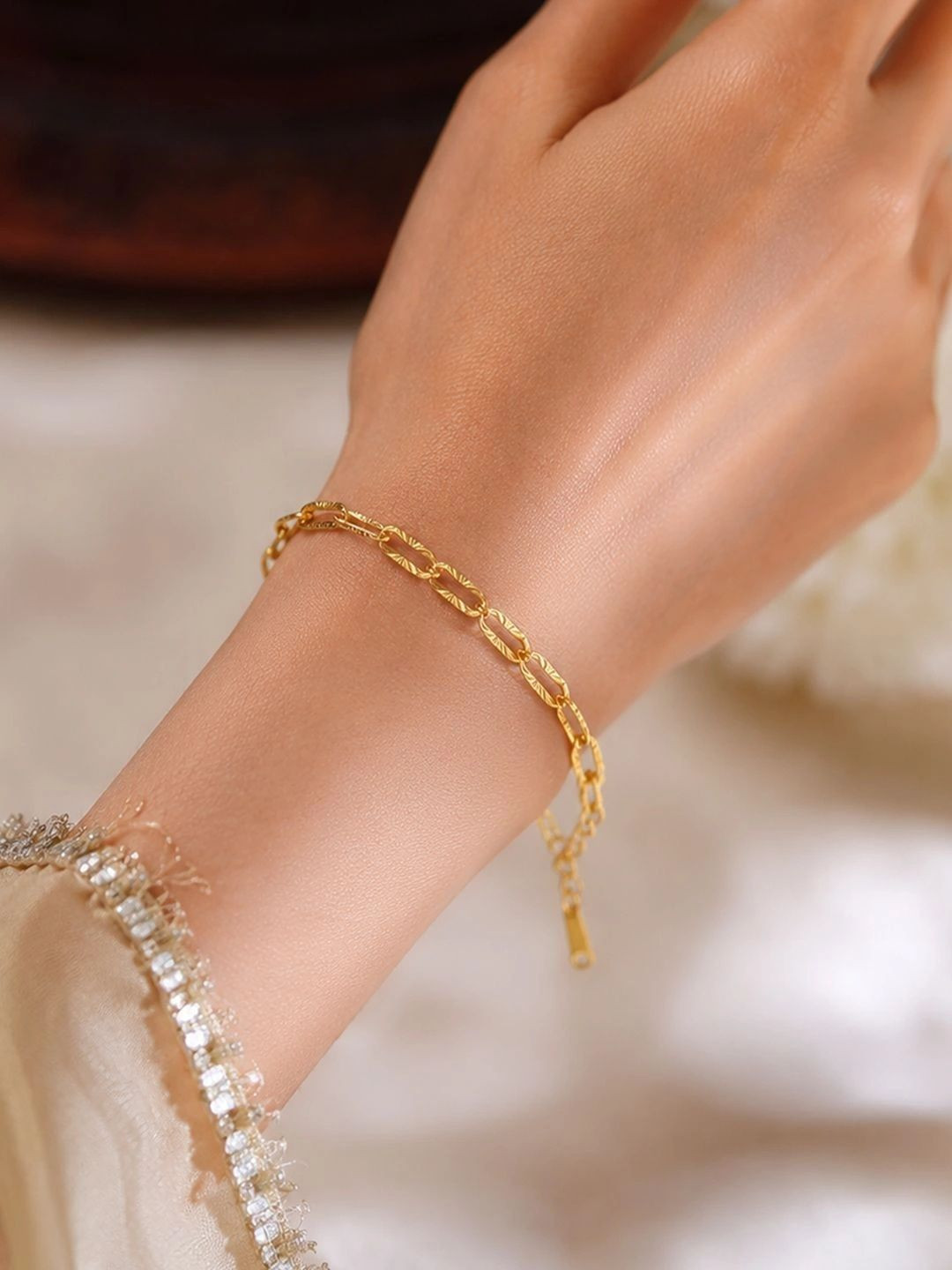 Rubans Demifine 18K Gold Plated Stainless Steel Minimal Paperclip Chain Bracelet