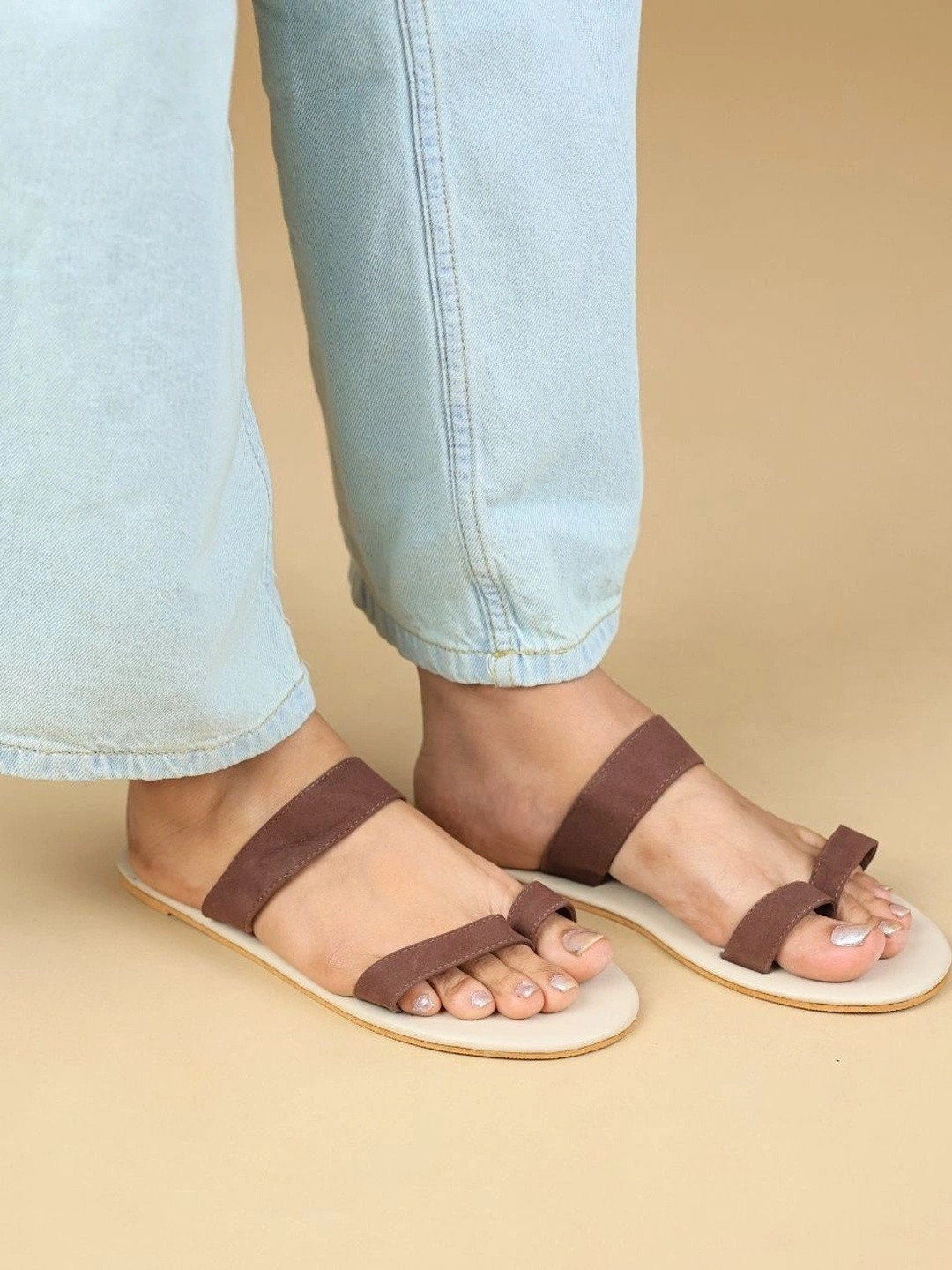 POSTCARD Women Off White Colourblocked Open Toe Flats