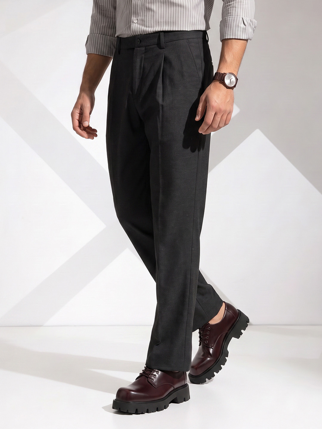 INVICTUS Men Woven Formal Trousers