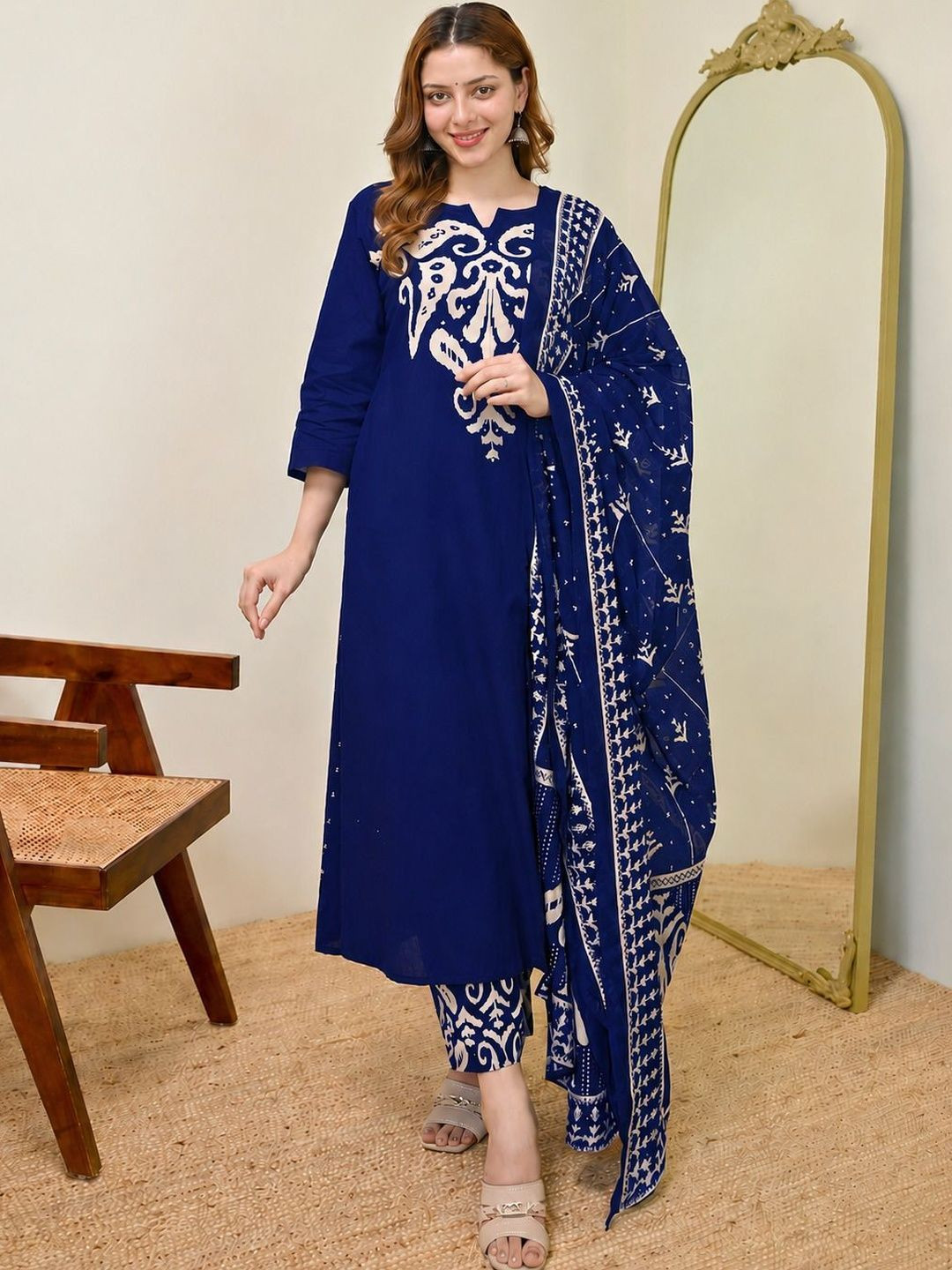 Anouk Women Ethnic Motifs Printed Regular Kurta with Trousers & With Dupatta