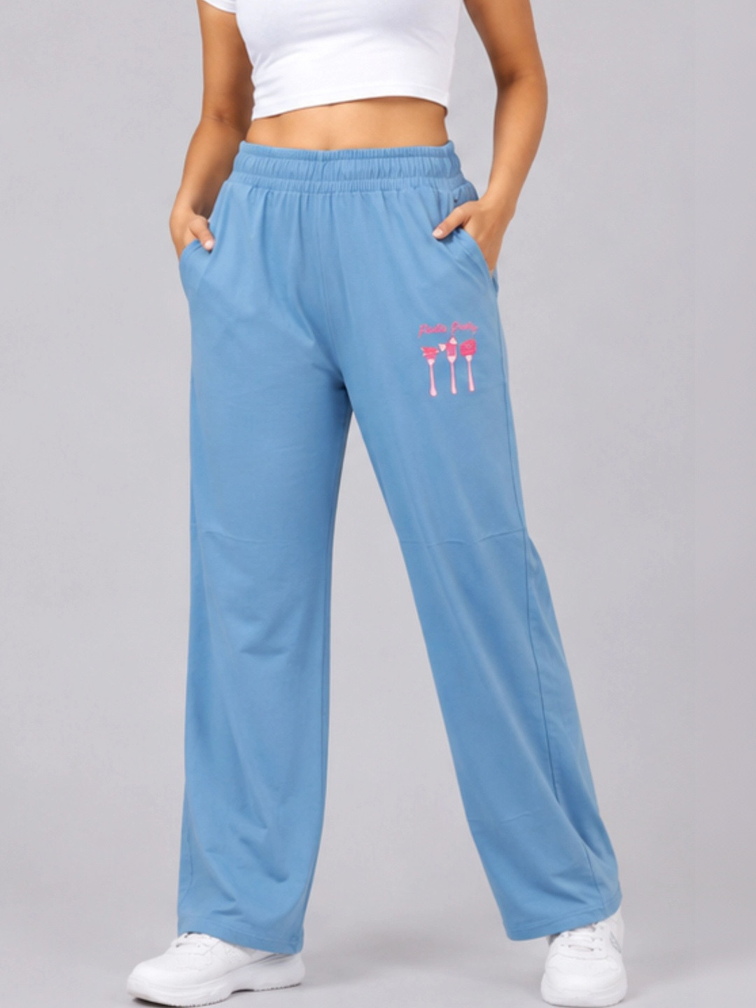 SUGNAA Women Regular Fit Graphic Print Track Pants