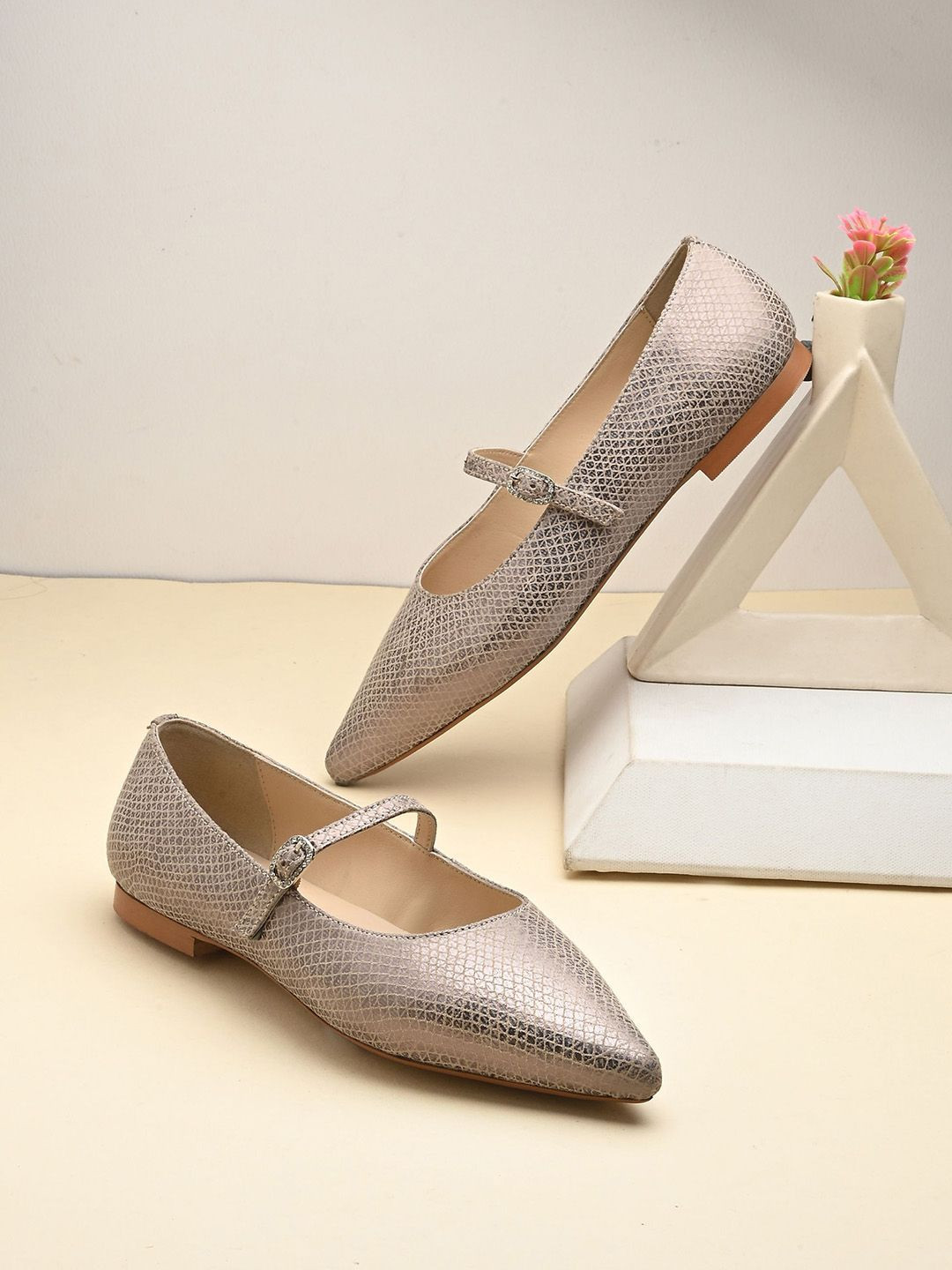 MIORAH Poppy Leather Pointed Toe Comfortable Buckle Flats