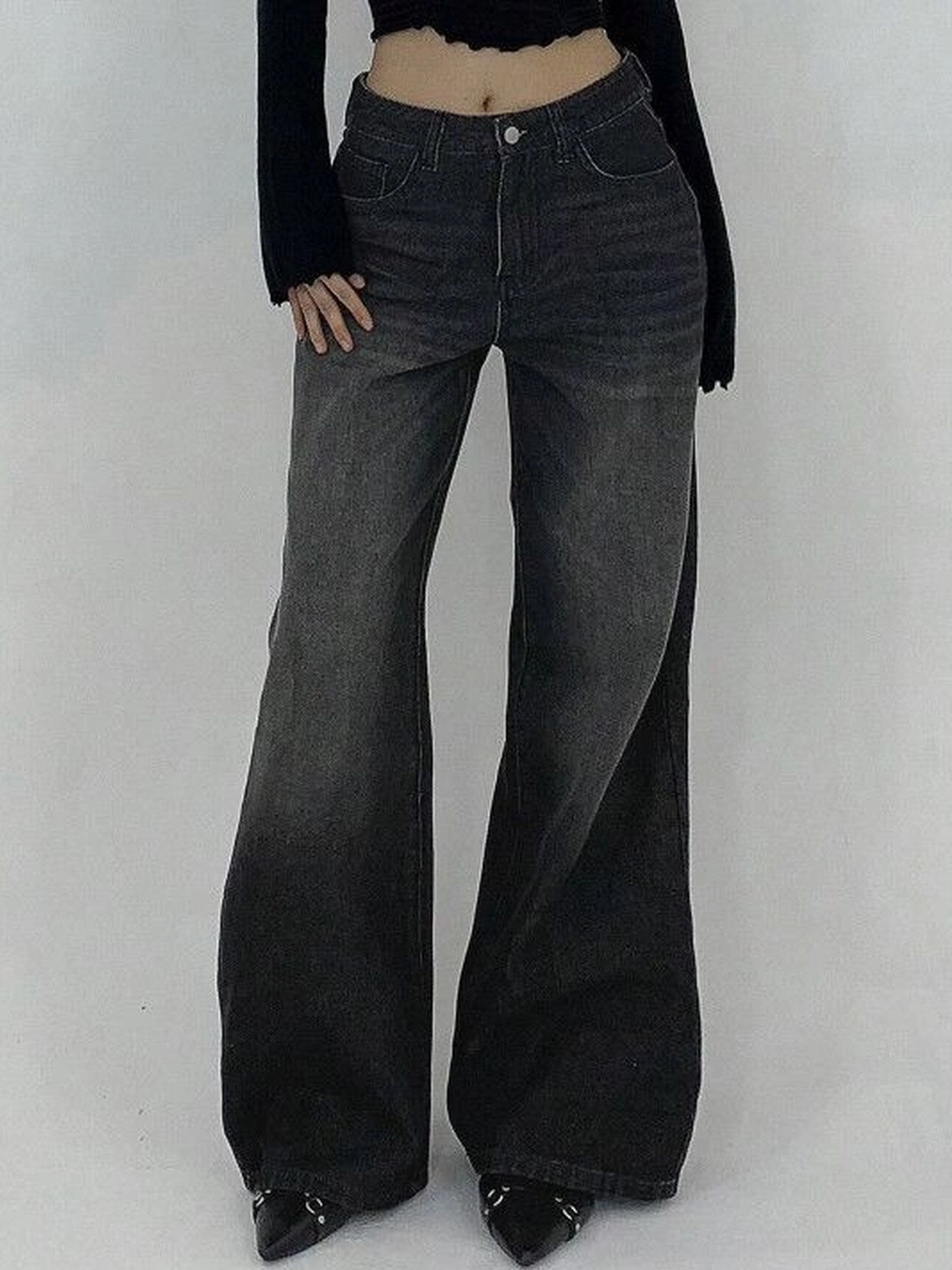AAV2 Women Relaxed Fit High-Rise Stretchable Jeans