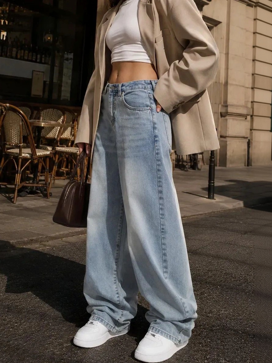 AAV2 Women Relaxed Fit High-Rise Stretchable Jeans