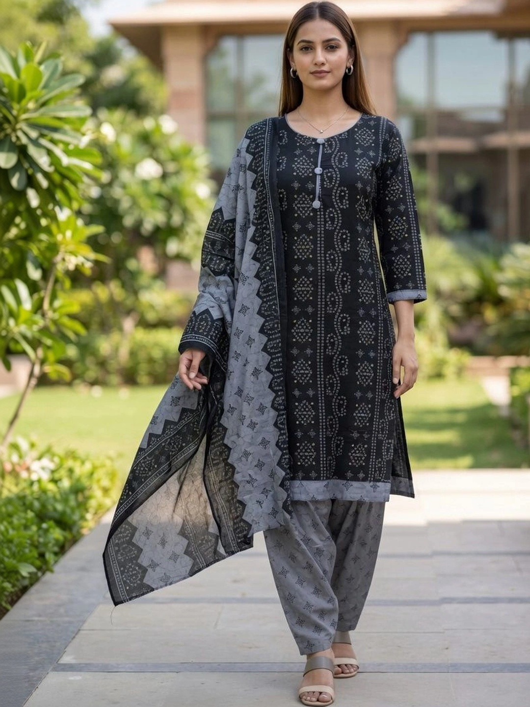 Rajnandini Women Ethnic Motifs Printed Regular Kurta with Patiala & With Dupatta